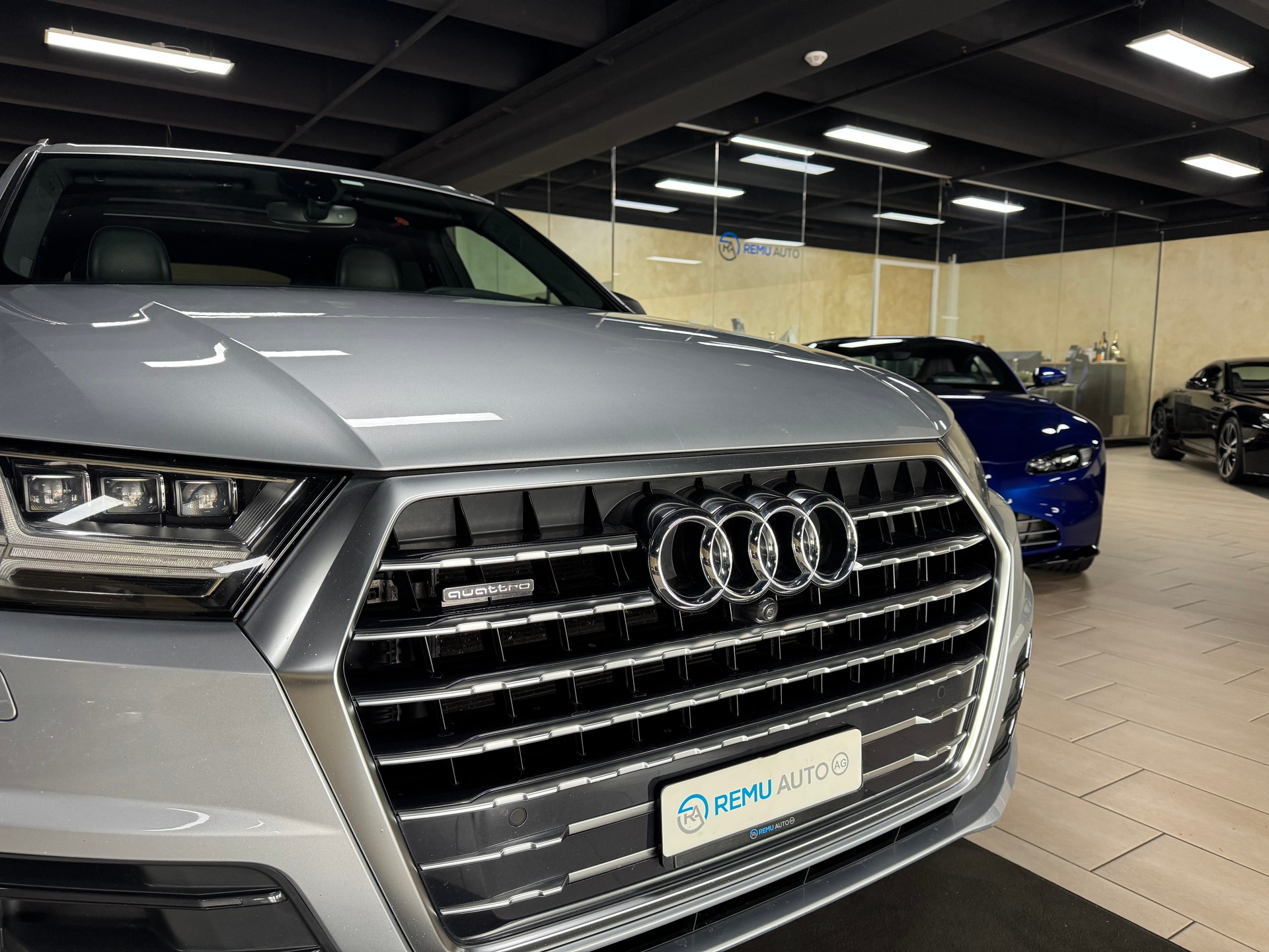 AUDI Q7 3.0 TDI quattro tiptronic-image-11