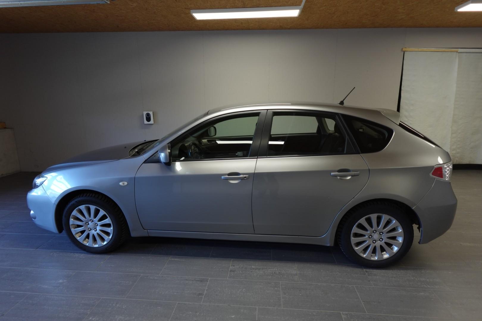 SUBARU Impreza Wagon 2.0 R Swiss-image-12