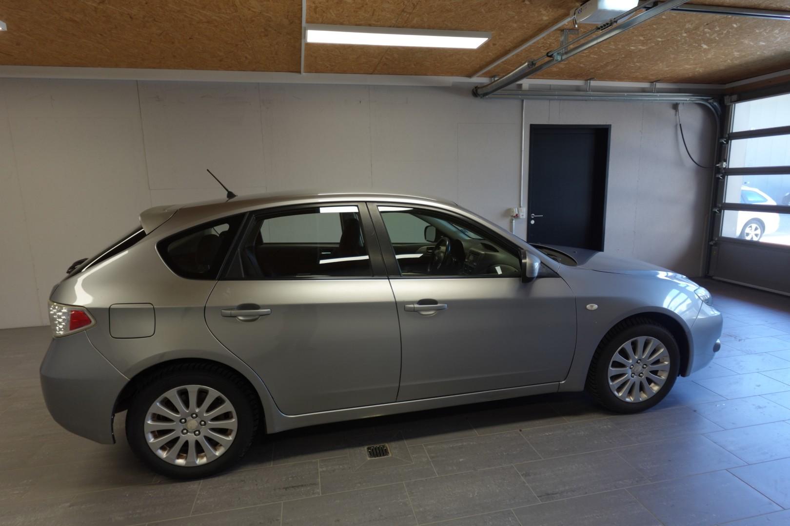 SUBARU Impreza Wagon 2.0 R Swiss-image-5