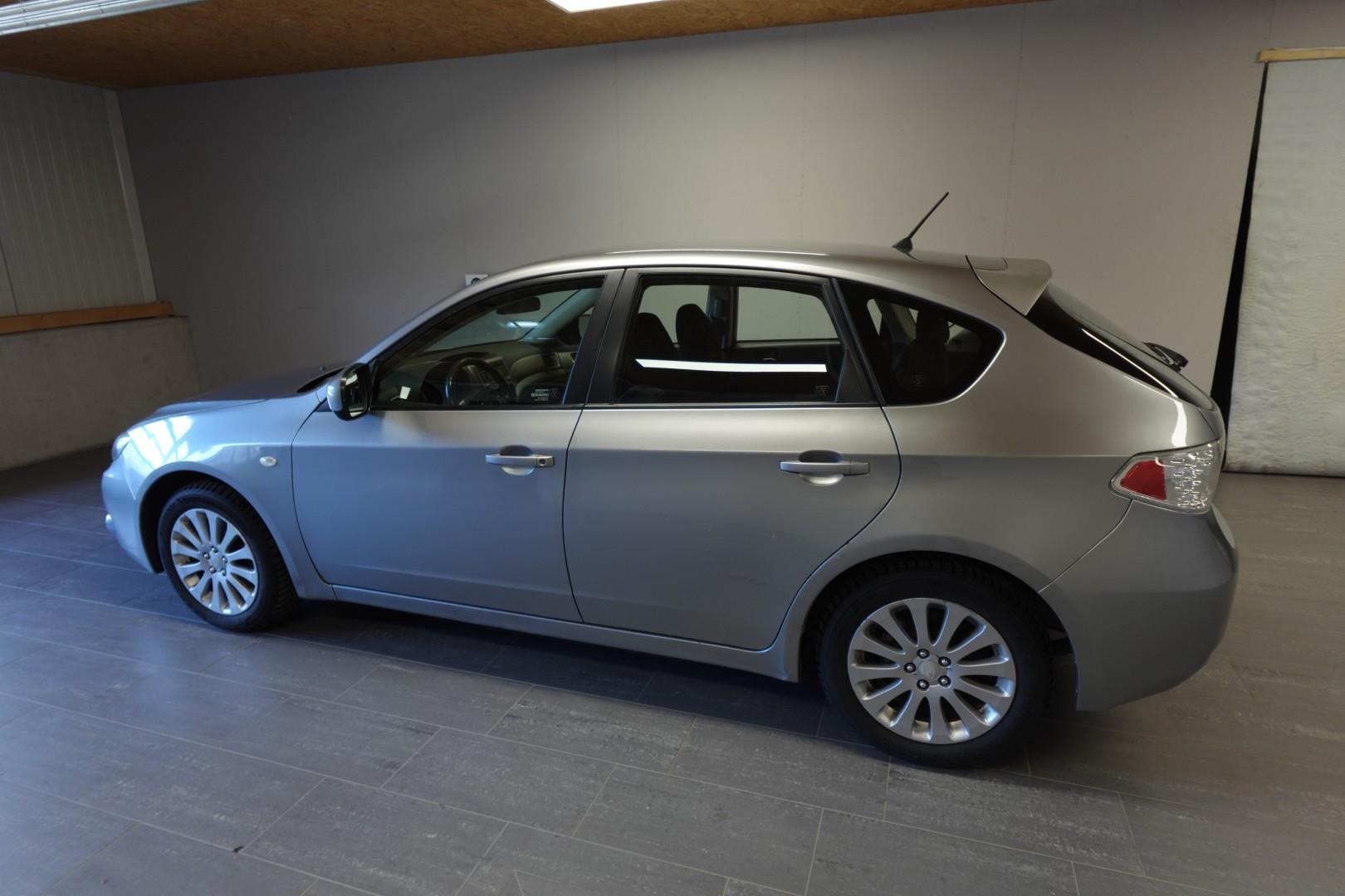 SUBARU Impreza Wagon 2.0 R Swiss-image-11