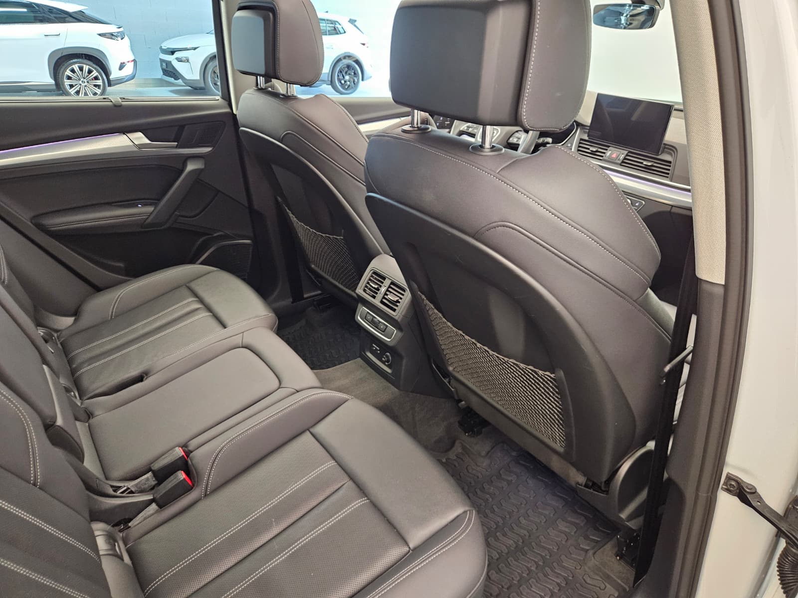 AUDI Q5 50 TFSI e PHEV S line quattro S-tronic-image-13