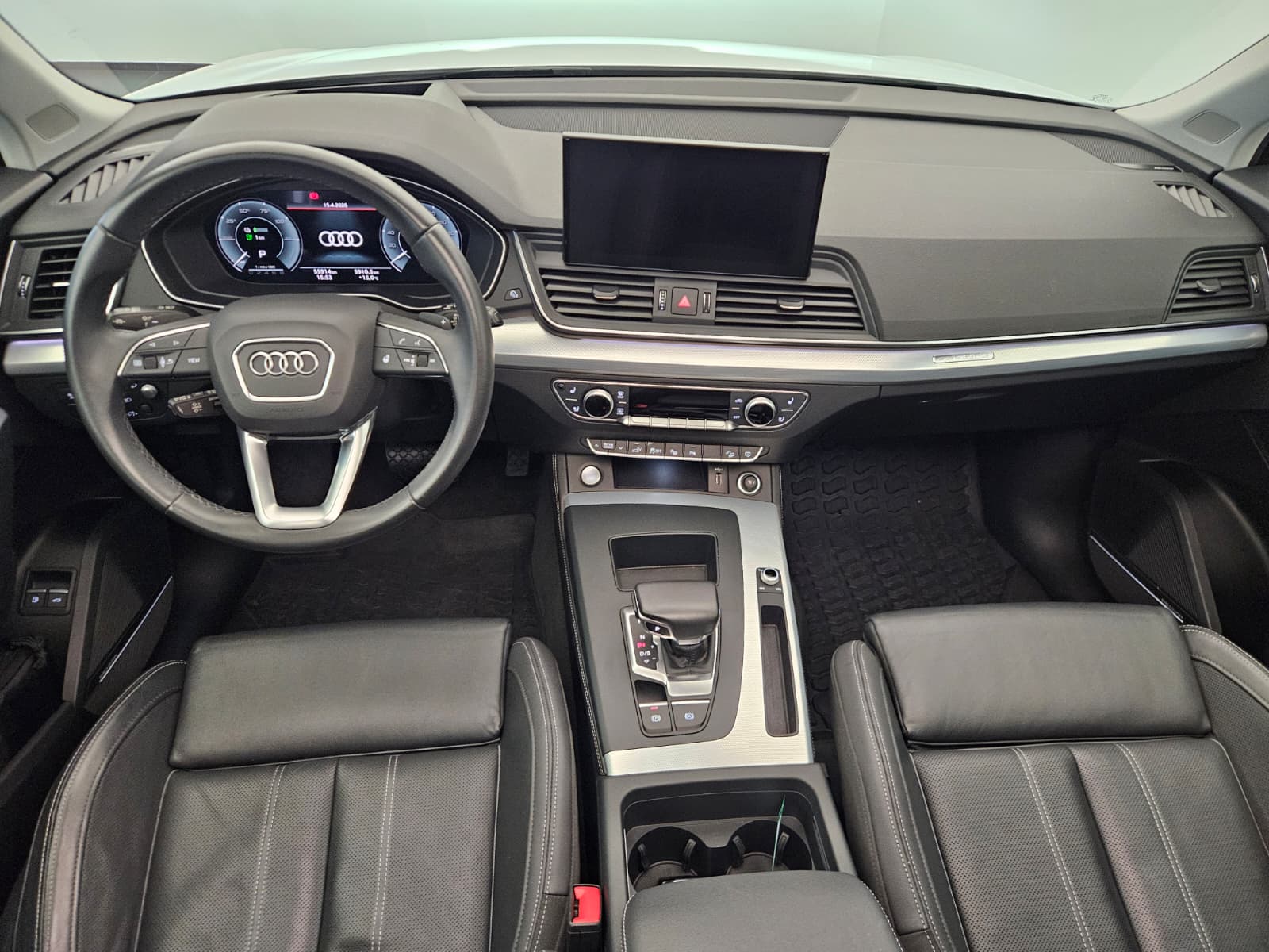 AUDI Q5 50 TFSI e PHEV S line quattro S-tronic-image-9