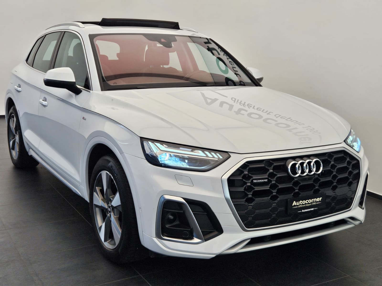 AUDI Q5 50 TFSI e PHEV S line quattro S-tronic-image-4