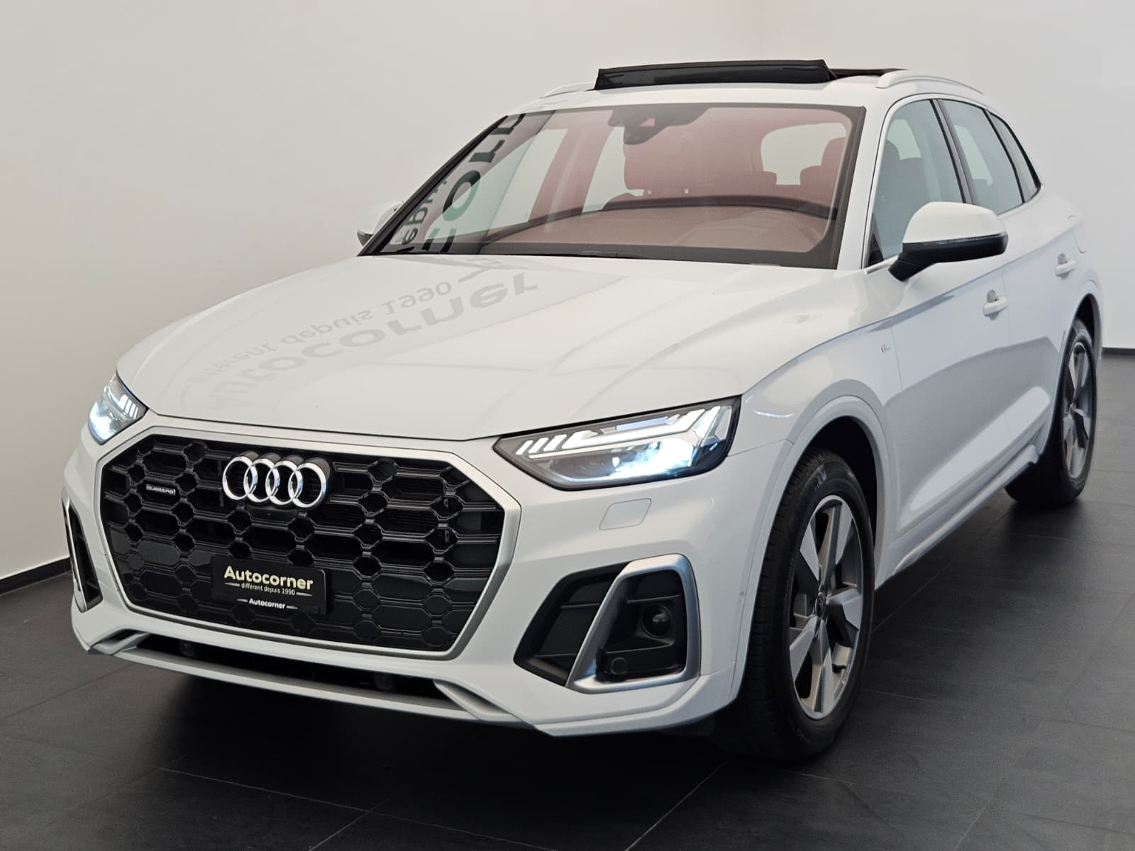 AUDI Q5 50 TFSI e PHEV S line quattro S-tronic-image-2