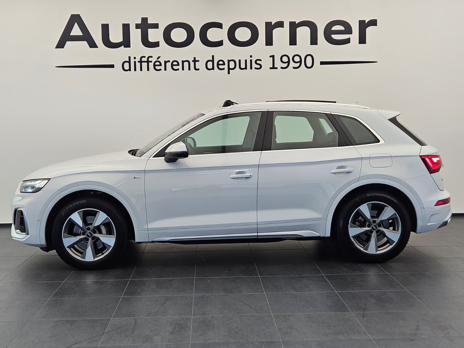 AUDI Q5 50 TFSI e PHEV S line quattro S-tronic-image-1