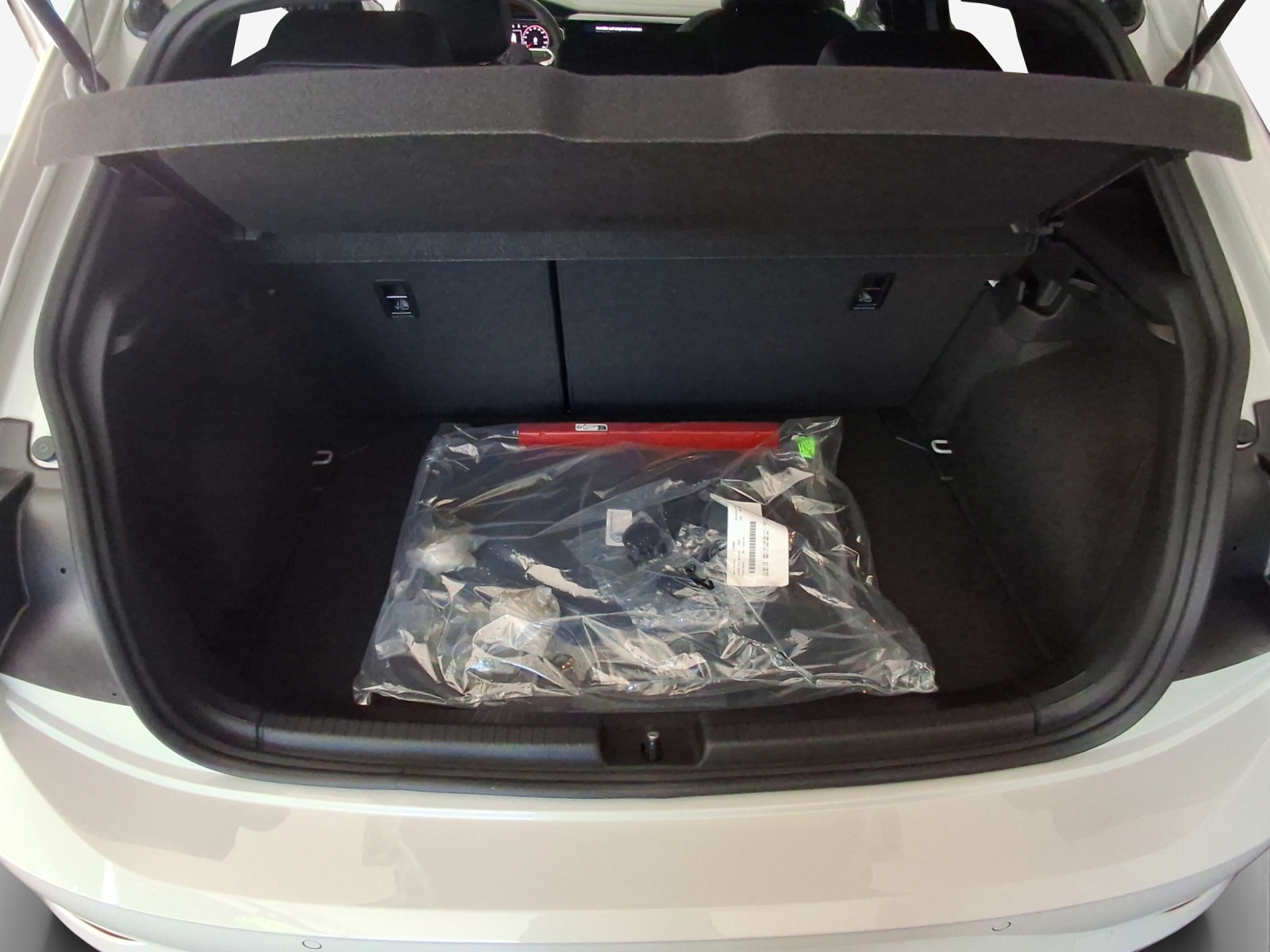 VW Polo 2.0 TSI GTI DSG-image-12