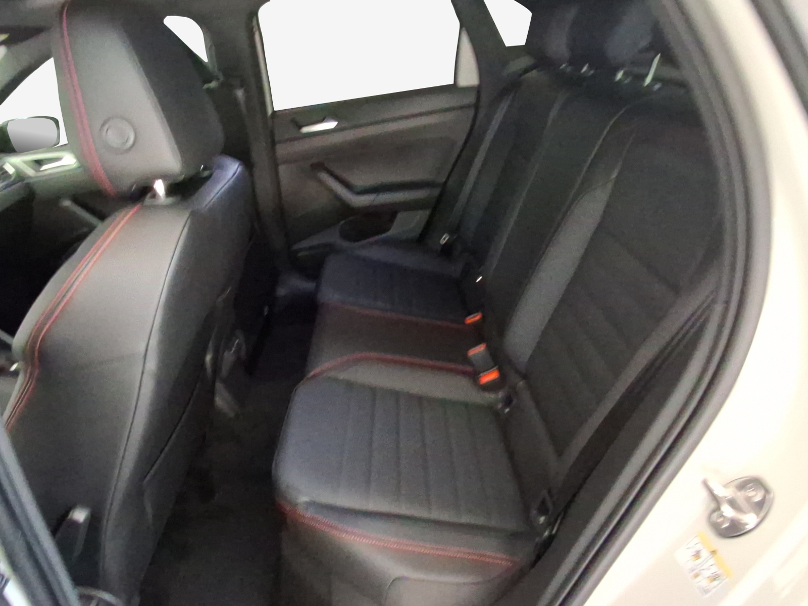 VW Polo 2.0 TSI GTI DSG-image-11