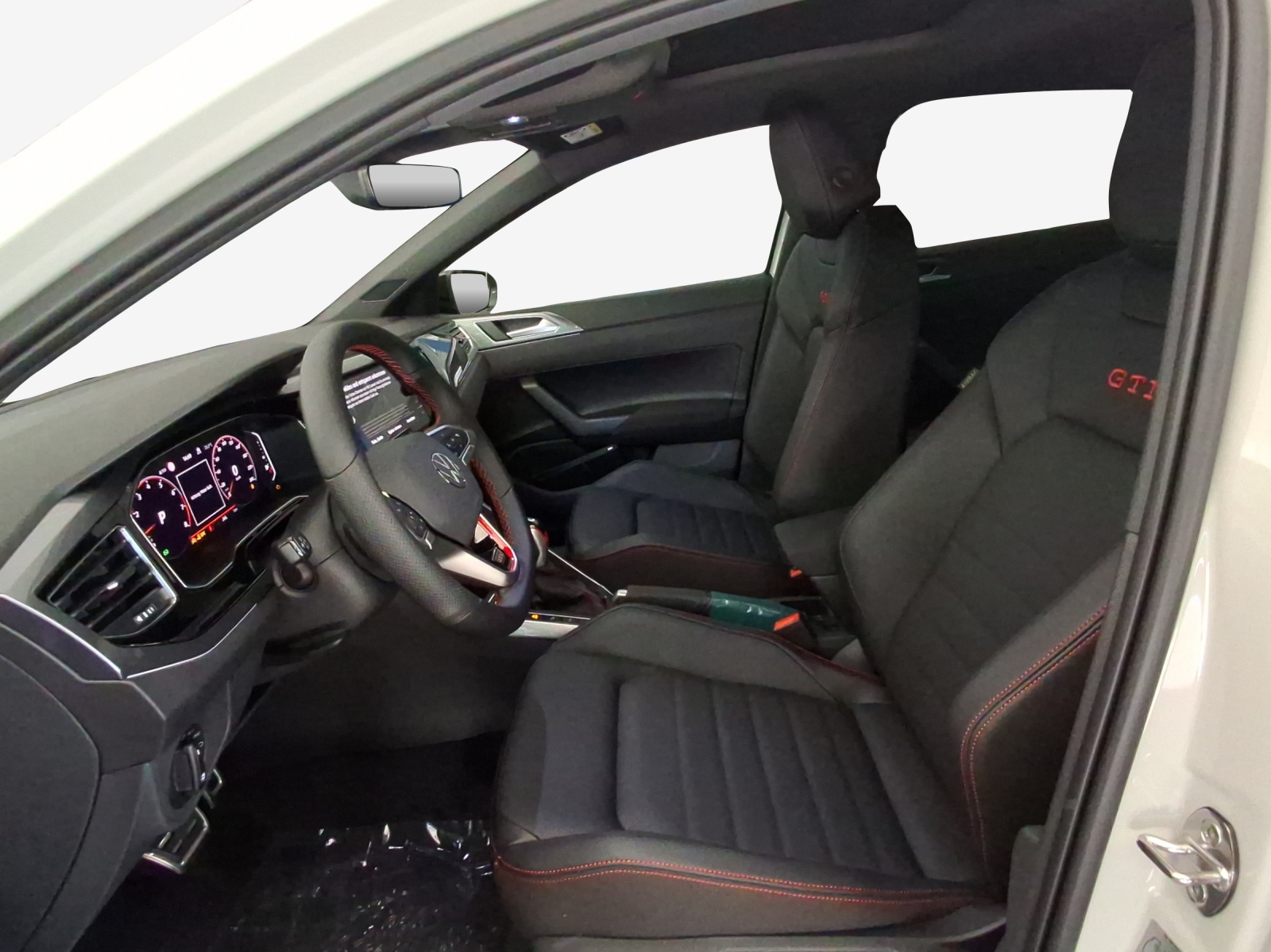 VW Polo 2.0 TSI GTI DSG-image-7