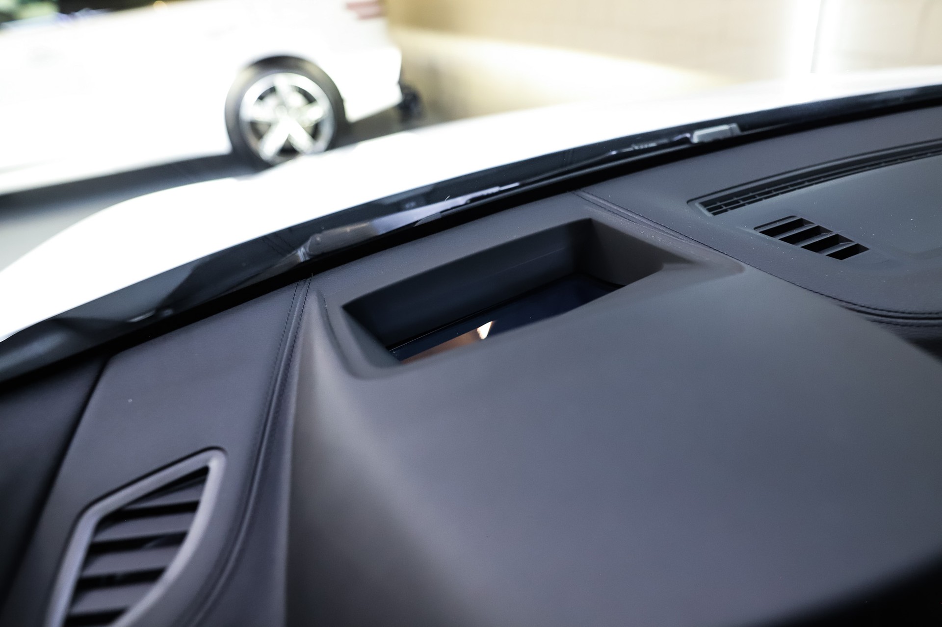 BMW X1 sDrive 18d M Sport Steptronic-image-11