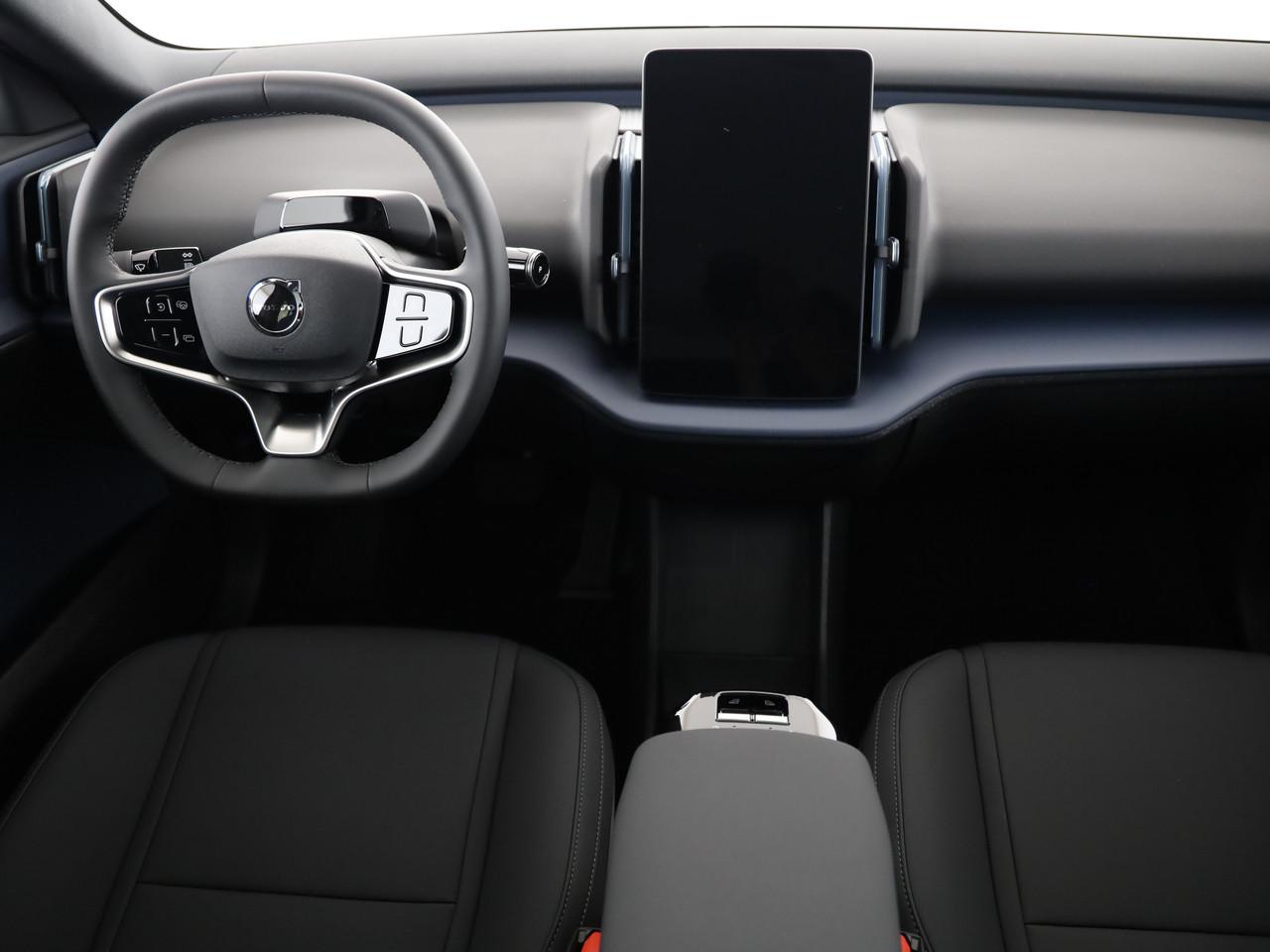 VOLVO EX30 E60 Twin Ultra Performance Sw. Black Ed. AWD-image-12