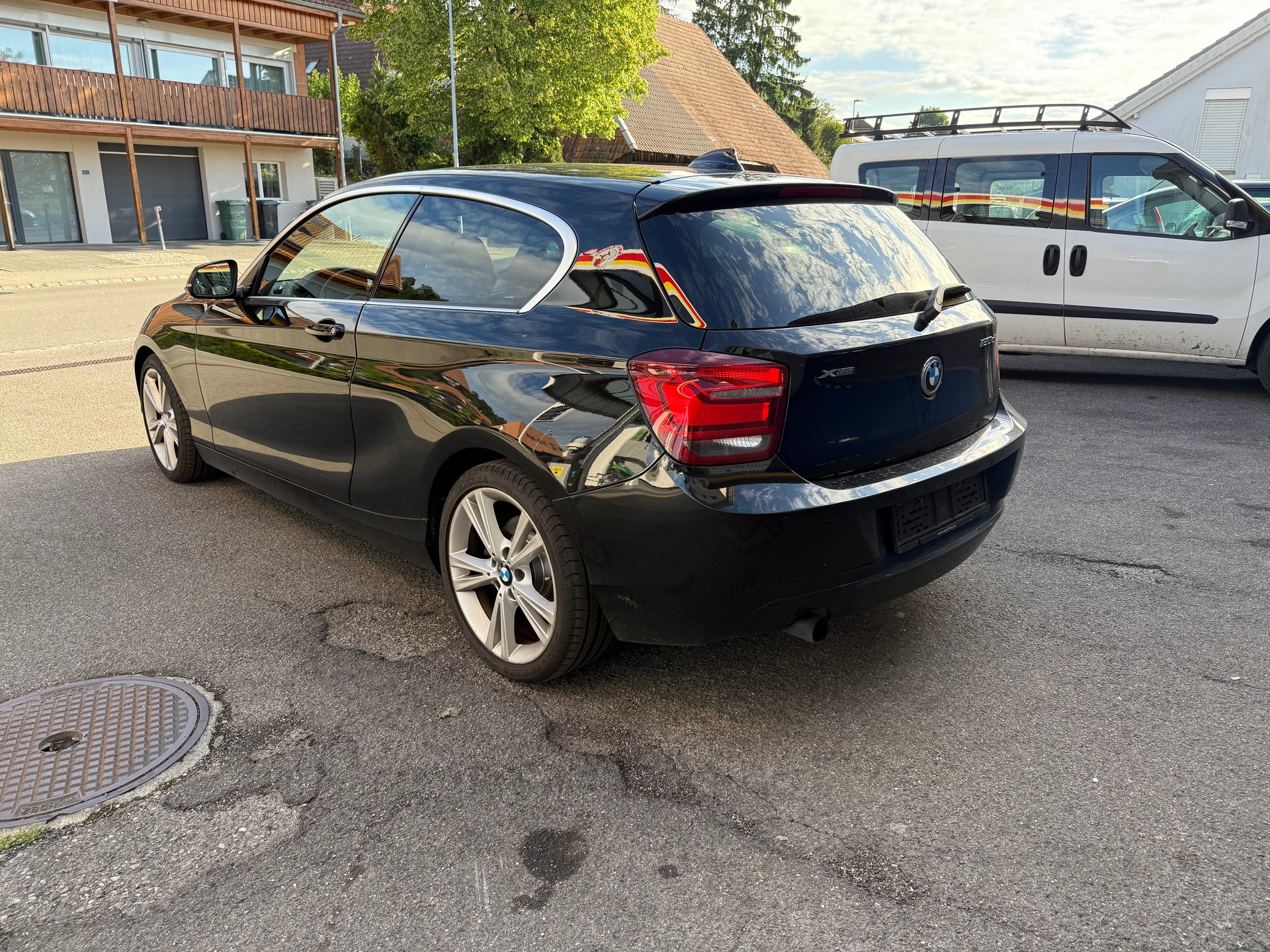 BMW 120d xDrive Sport Line-image-4