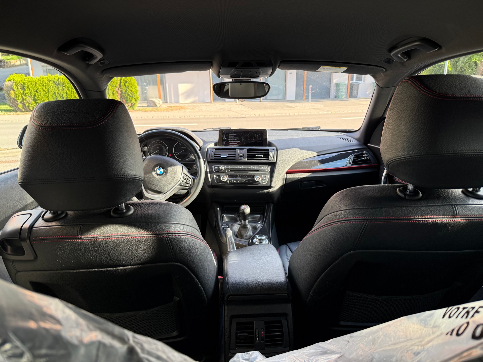 BMW 120d xDrive Sport Line-image-10