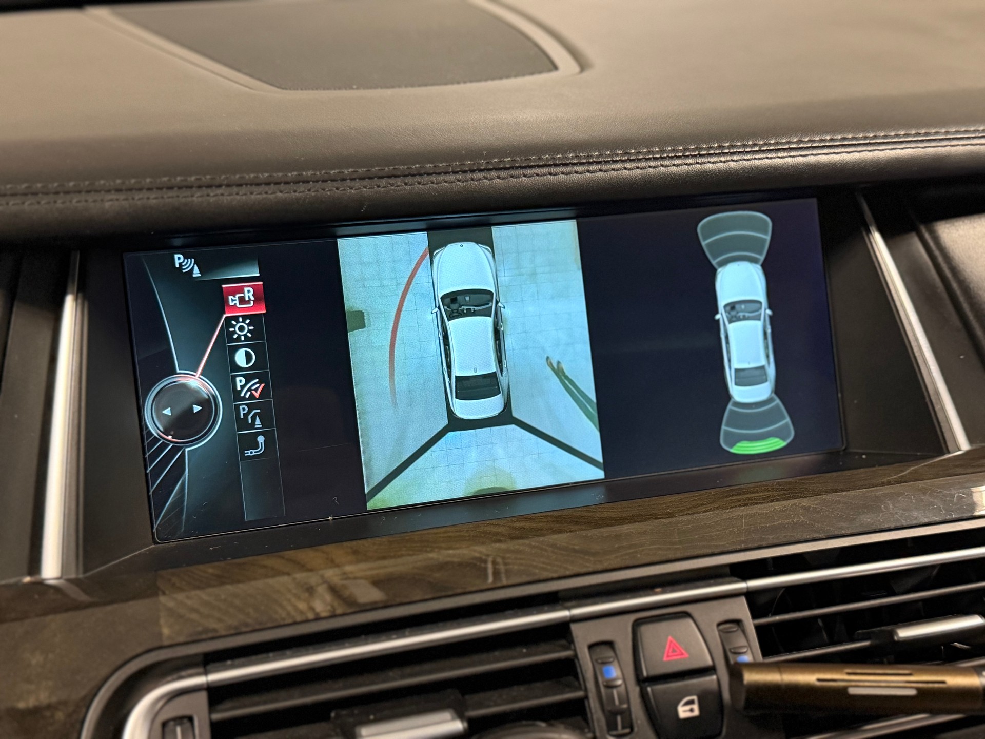 BMW 750Ld xDrive-image-21