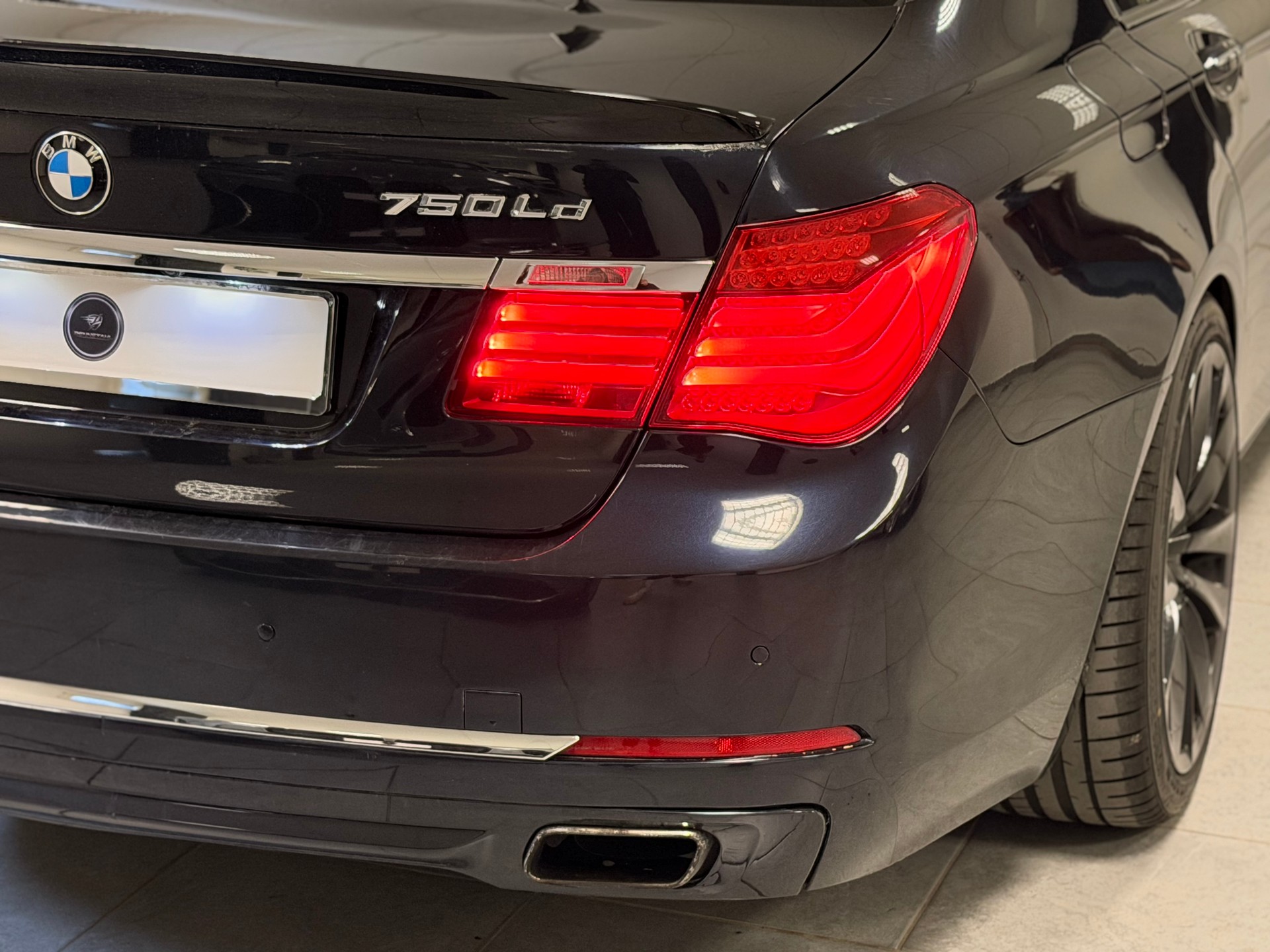 BMW 750Ld xDrive-image-23