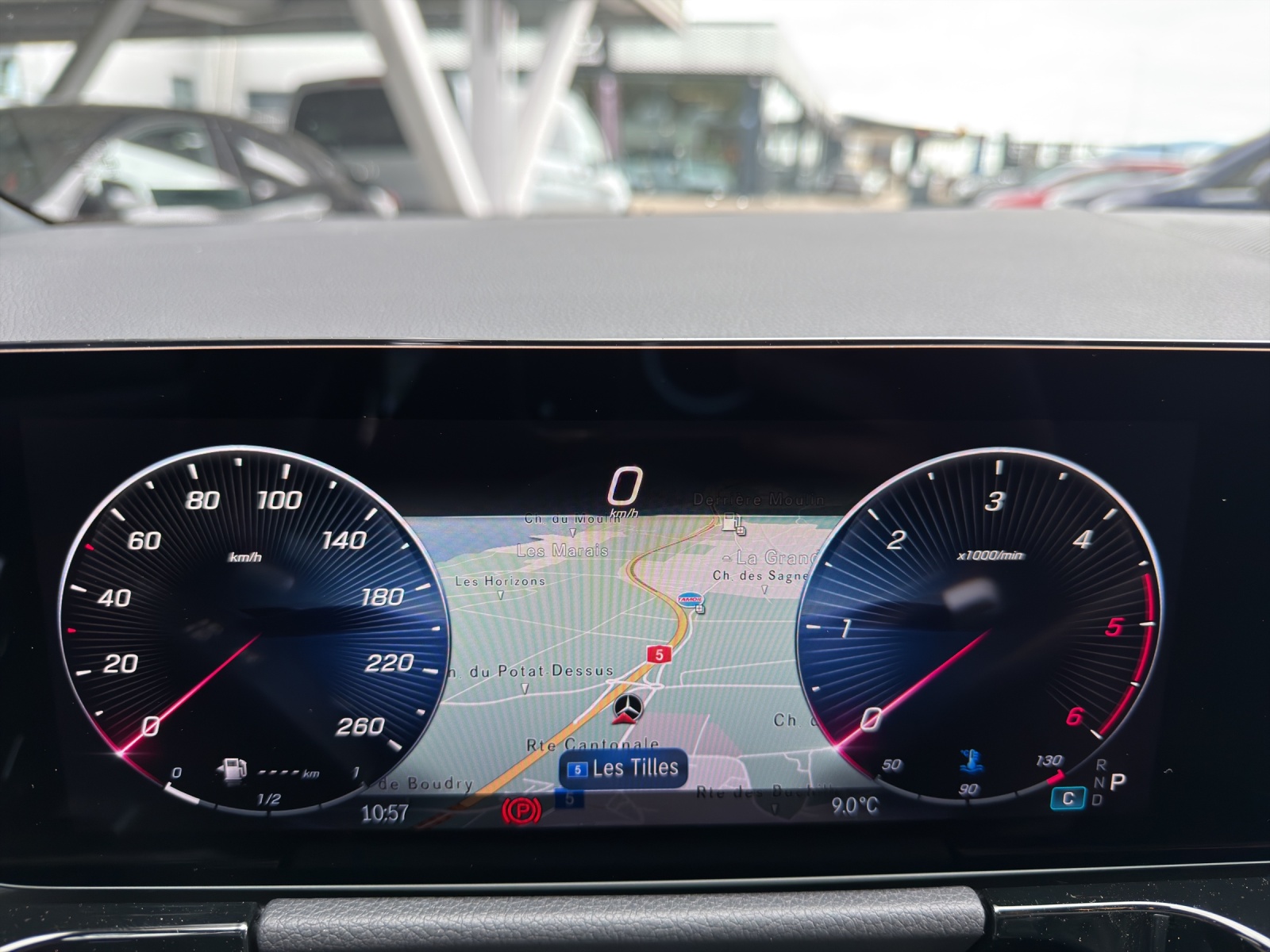 MERCEDES-BENZ GLA 220 4Matic 8G-DCT-image-11