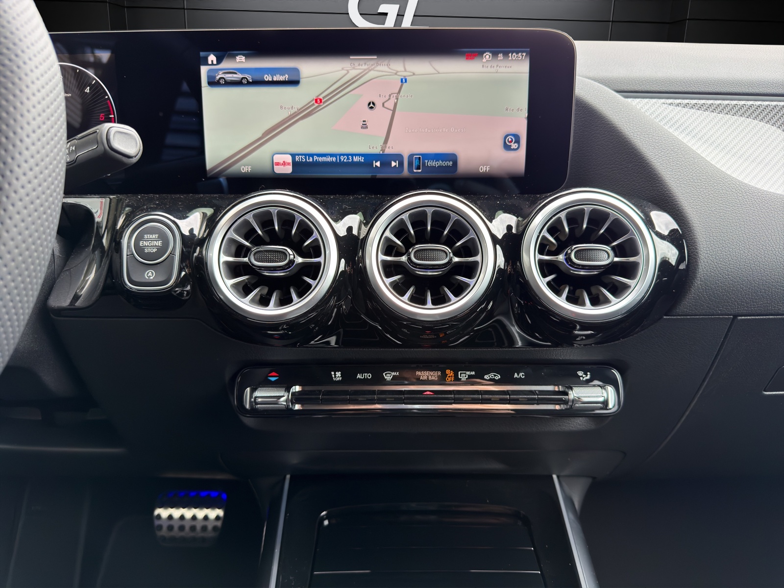 MERCEDES-BENZ GLA 220 4Matic 8G-DCT-image-9