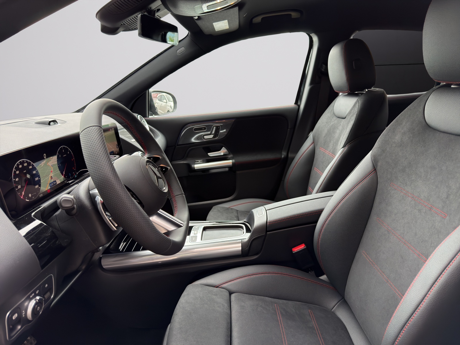 MERCEDES-BENZ GLA 220 4Matic 8G-DCT-image-6