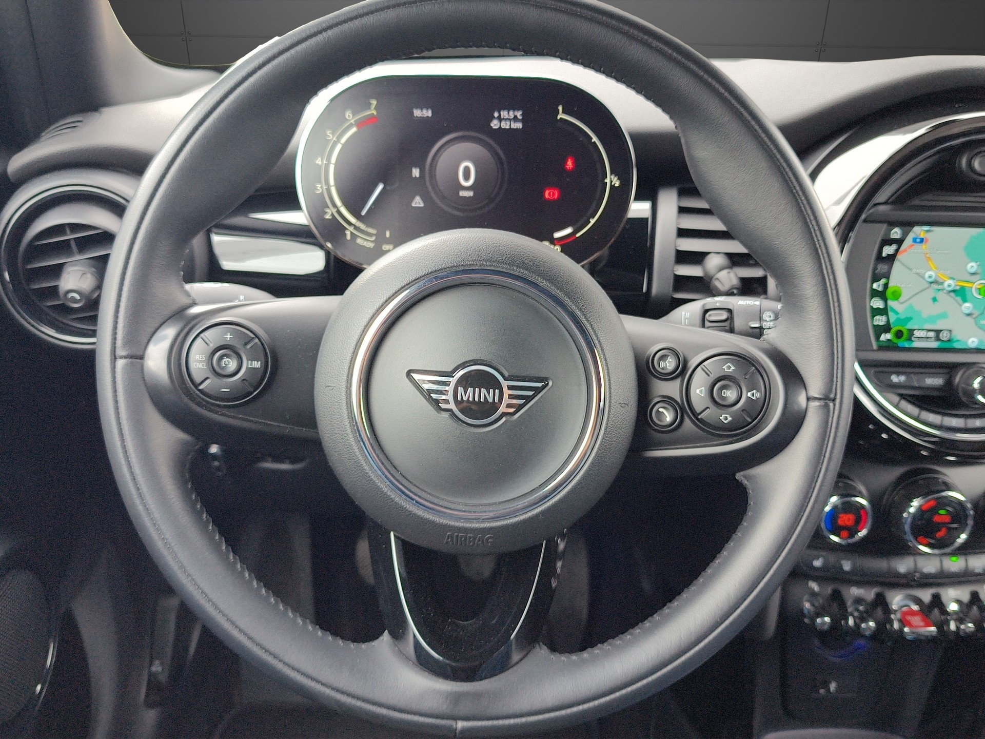 MINI F55 1.5i Cooper-image-12