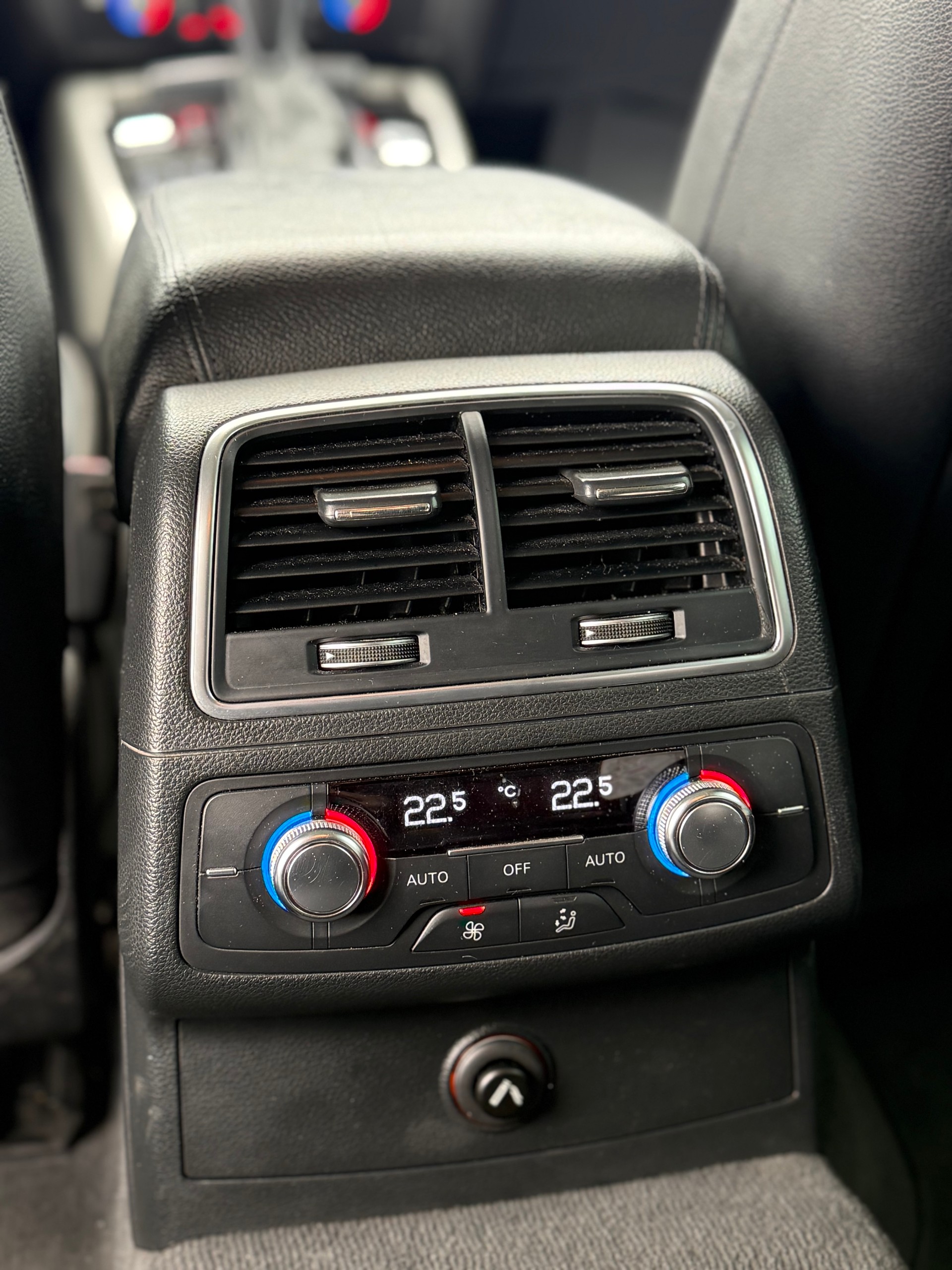 AUDI 2.0TDI S-tronic-image-6