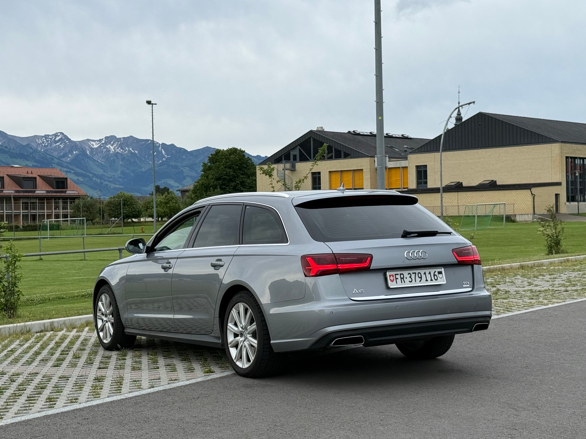 AUDI 2.0TDI S-tronic-image-3