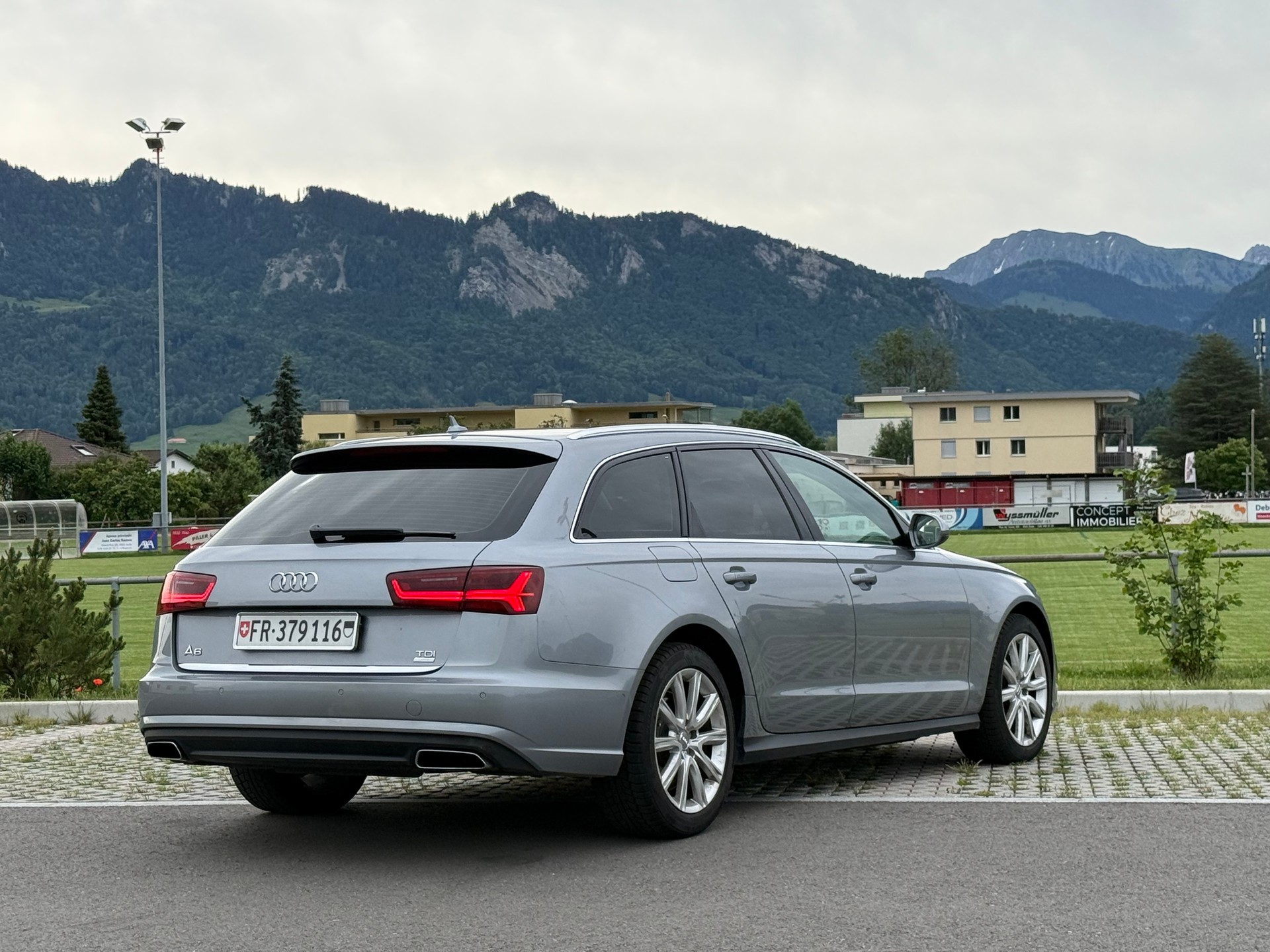 AUDI 2.0TDI S-tronic-image-4