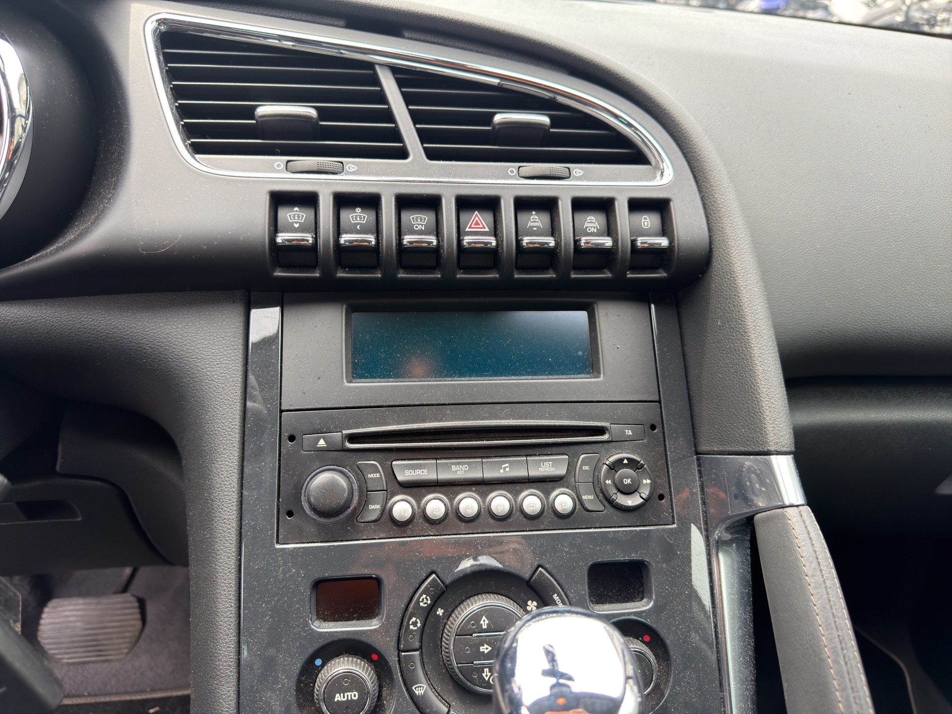 PEUGEOT 3008 1.6 16V T Online Tiptronic-image-10