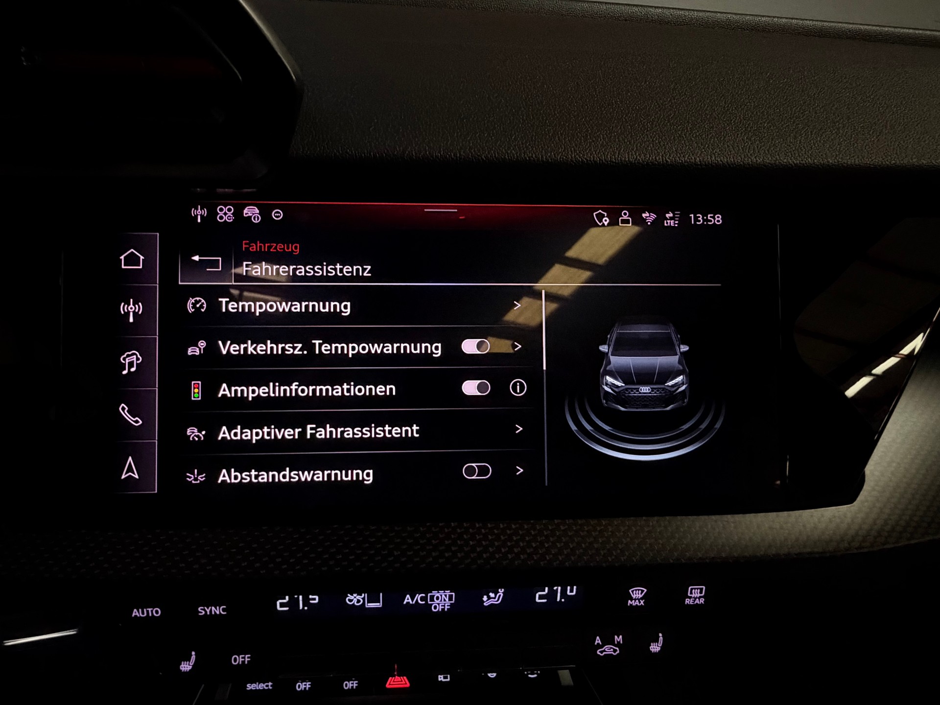 AUDI RS3 Limousine 2.5 TSI quattro S-tronic-image-36
