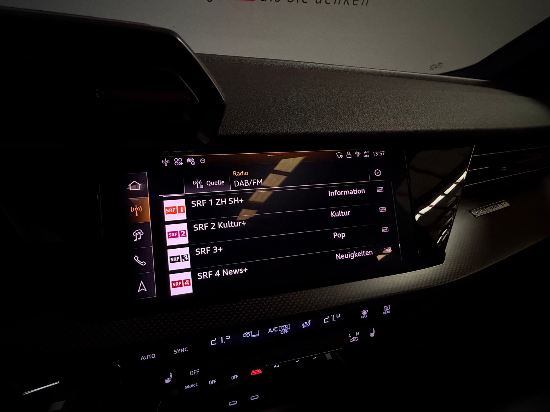 AUDI RS3 Limousine 2.5 TSI quattro S-tronic-image-34