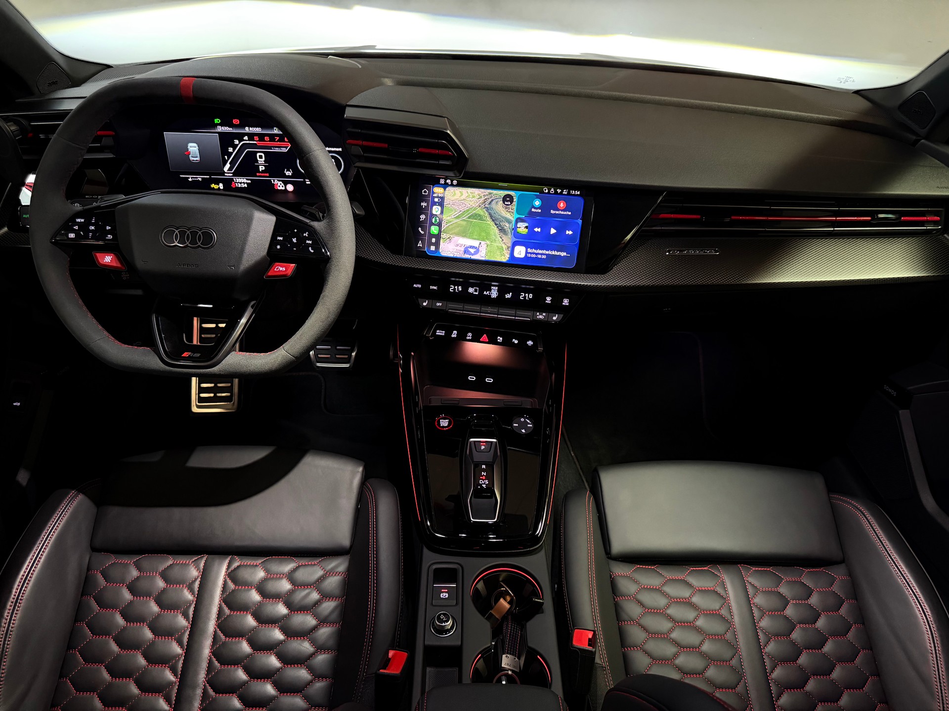 AUDI RS3 Limousine 2.5 TSI quattro S-tronic-image-22