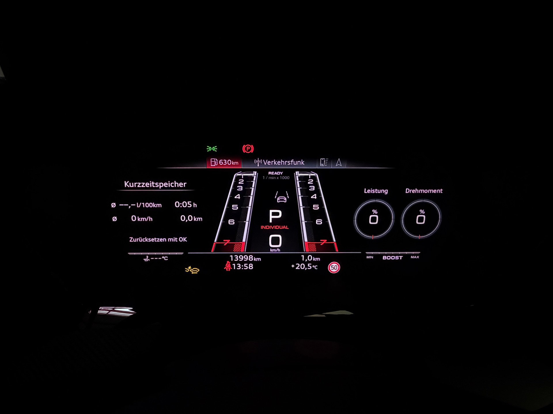 AUDI RS3 Limousine 2.5 TSI quattro S-tronic-image-26