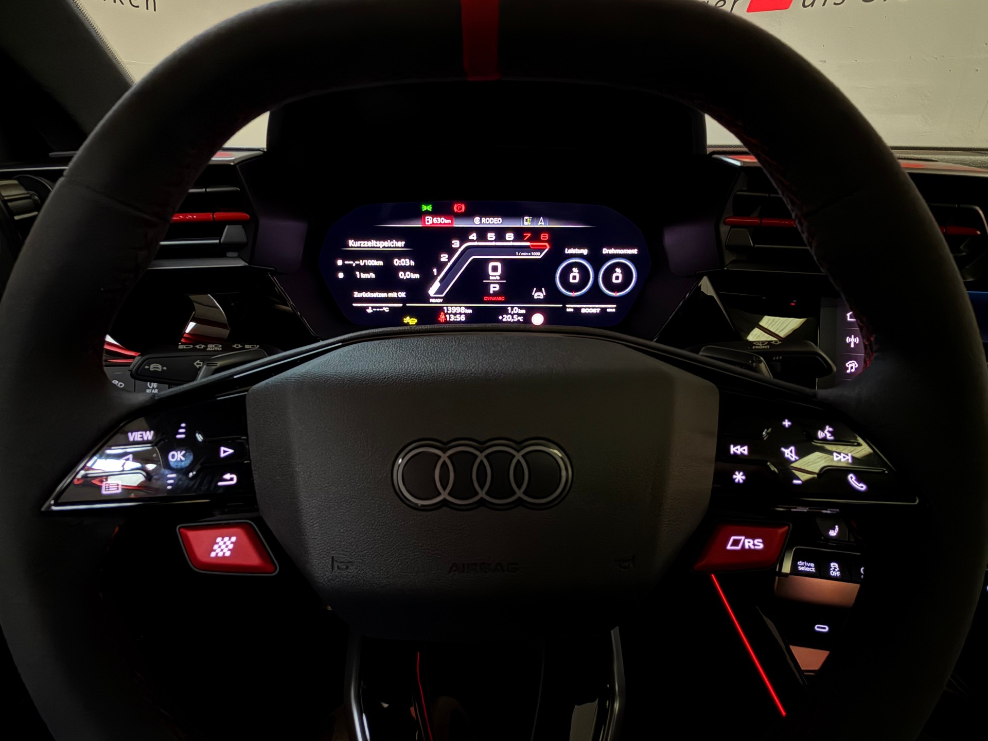 AUDI RS3 Limousine 2.5 TSI quattro S-tronic-image-32