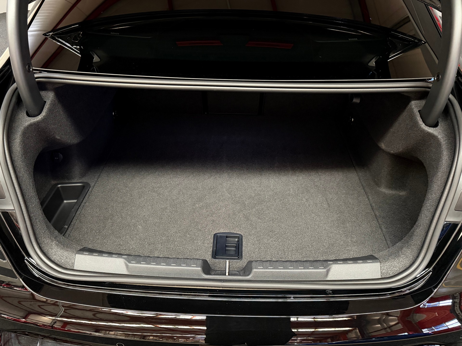 AUDI RS3 Limousine 2.5 TSI quattro S-tronic-image-10