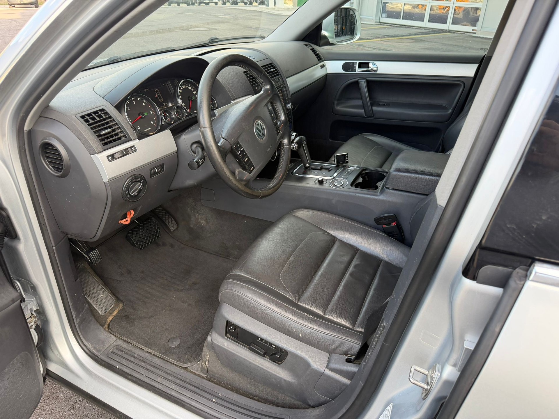 VW Touareg 3.0 TDI-image-5