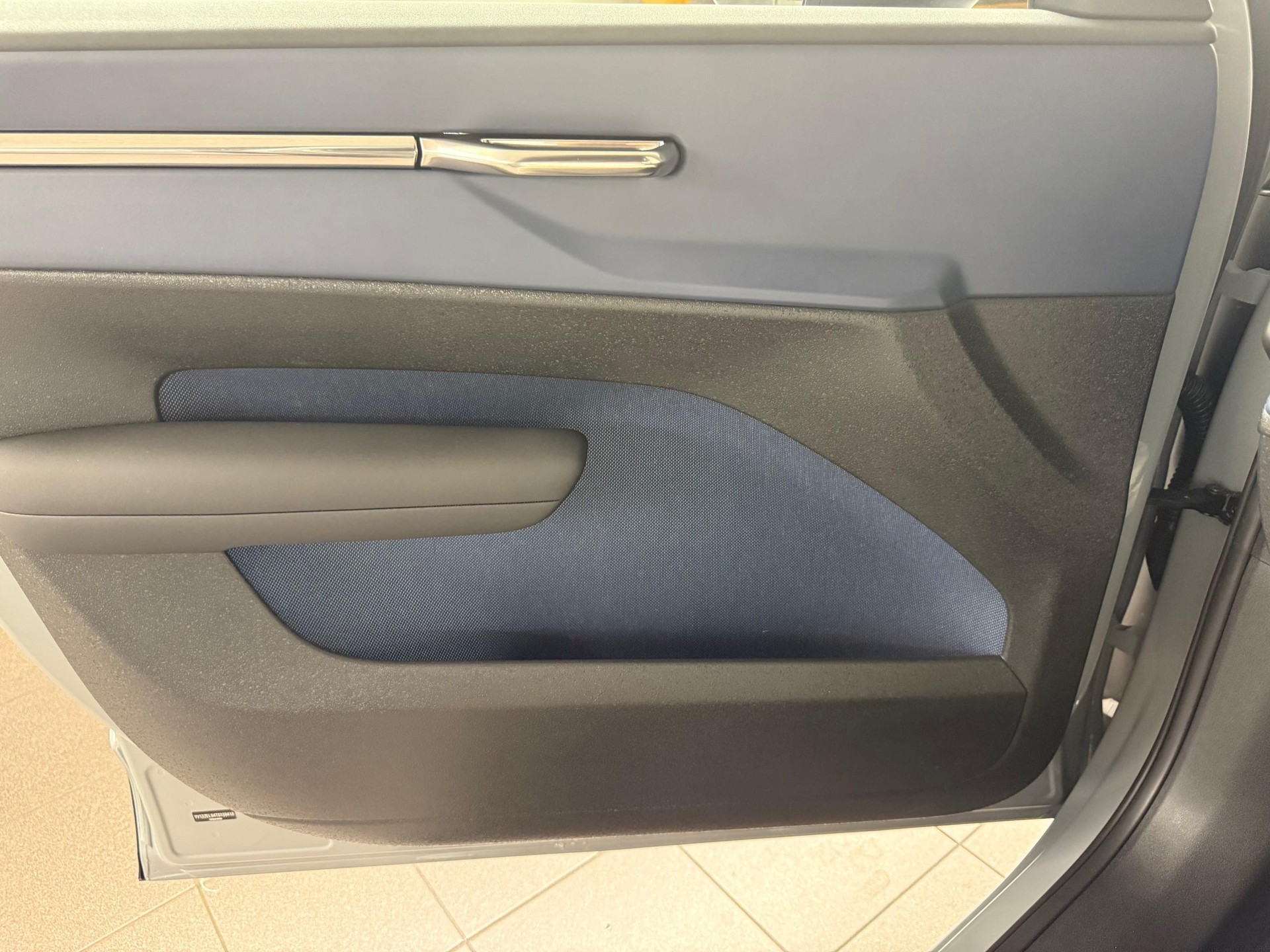 VOLVO EX30 E60 Plus-image-12