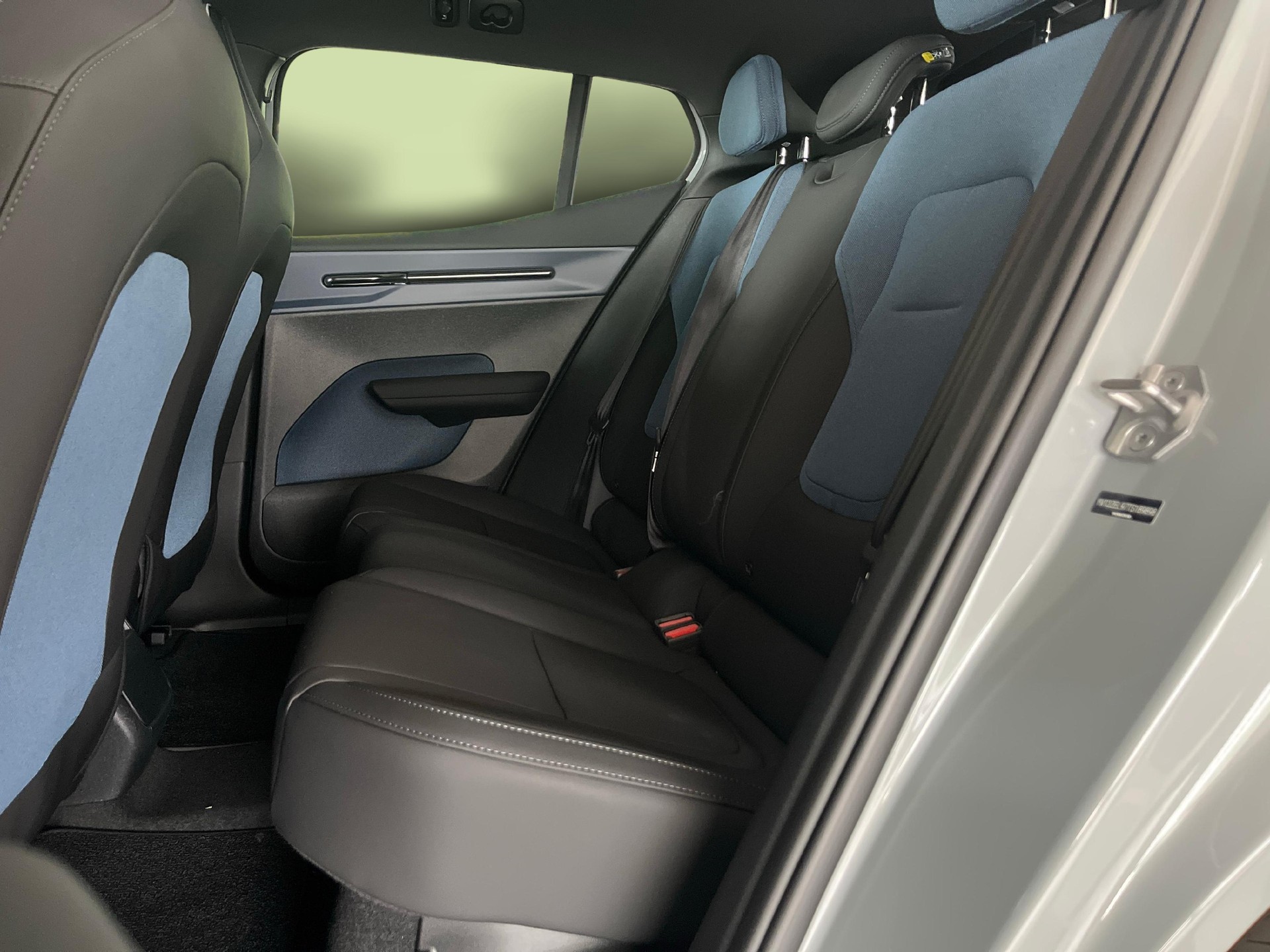 VOLVO EX30 E60 Plus-image-6