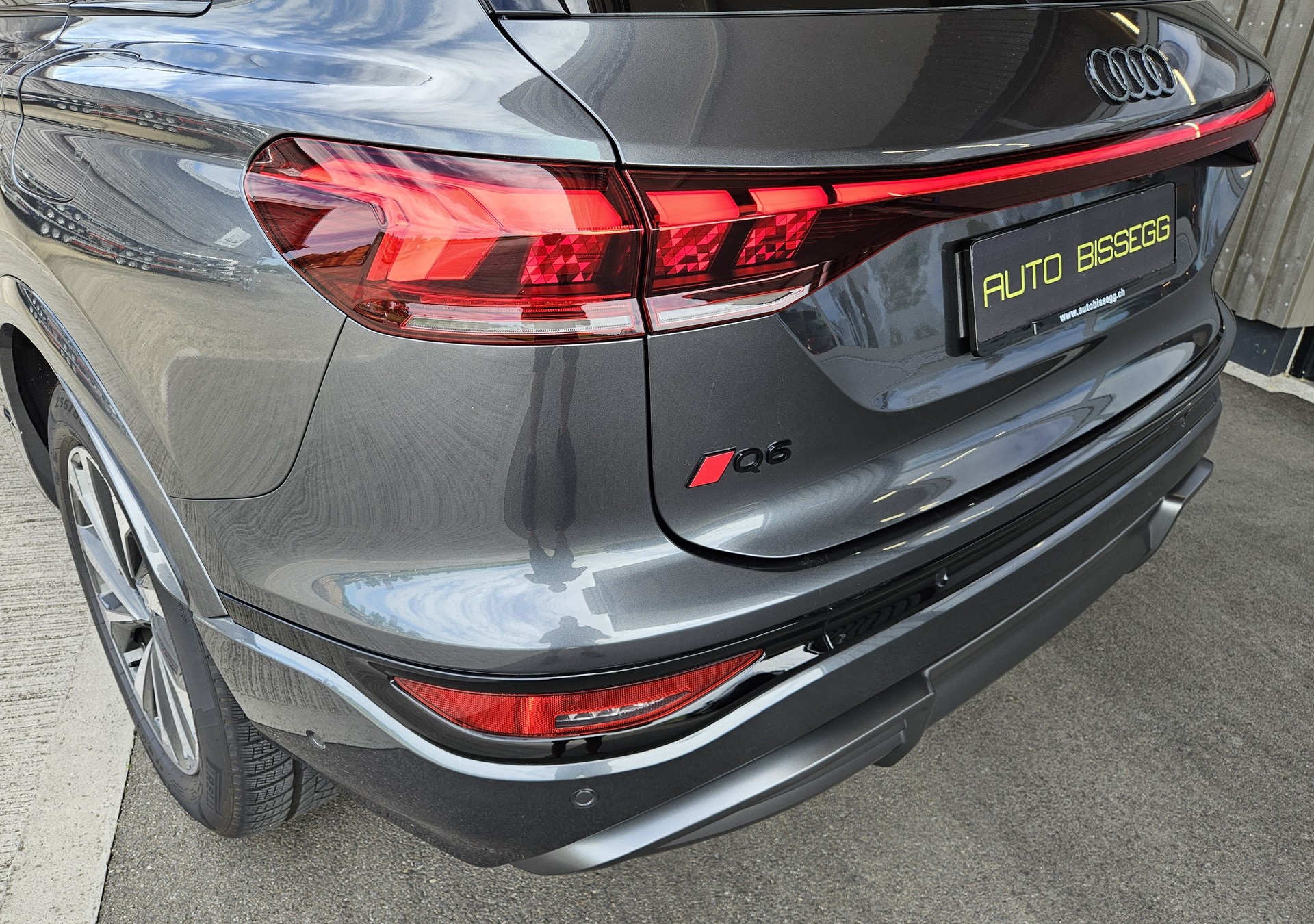 AUDI Q6 e-tron quattro S-line Tech pro mit traumhafter Ausstattung-image-6
