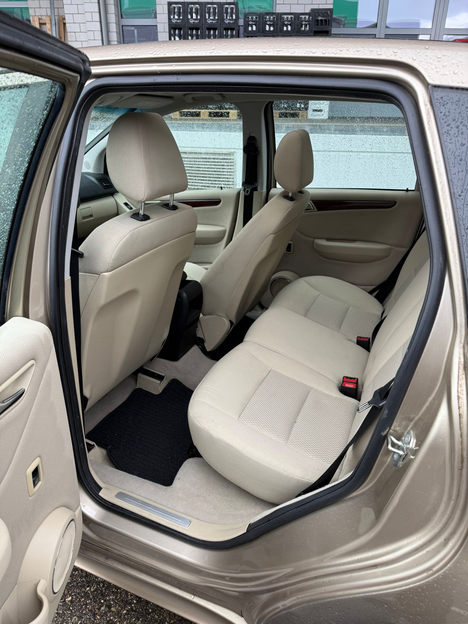 MERCEDES-BENZ A 180 CDI Elégance Edition A-image-10