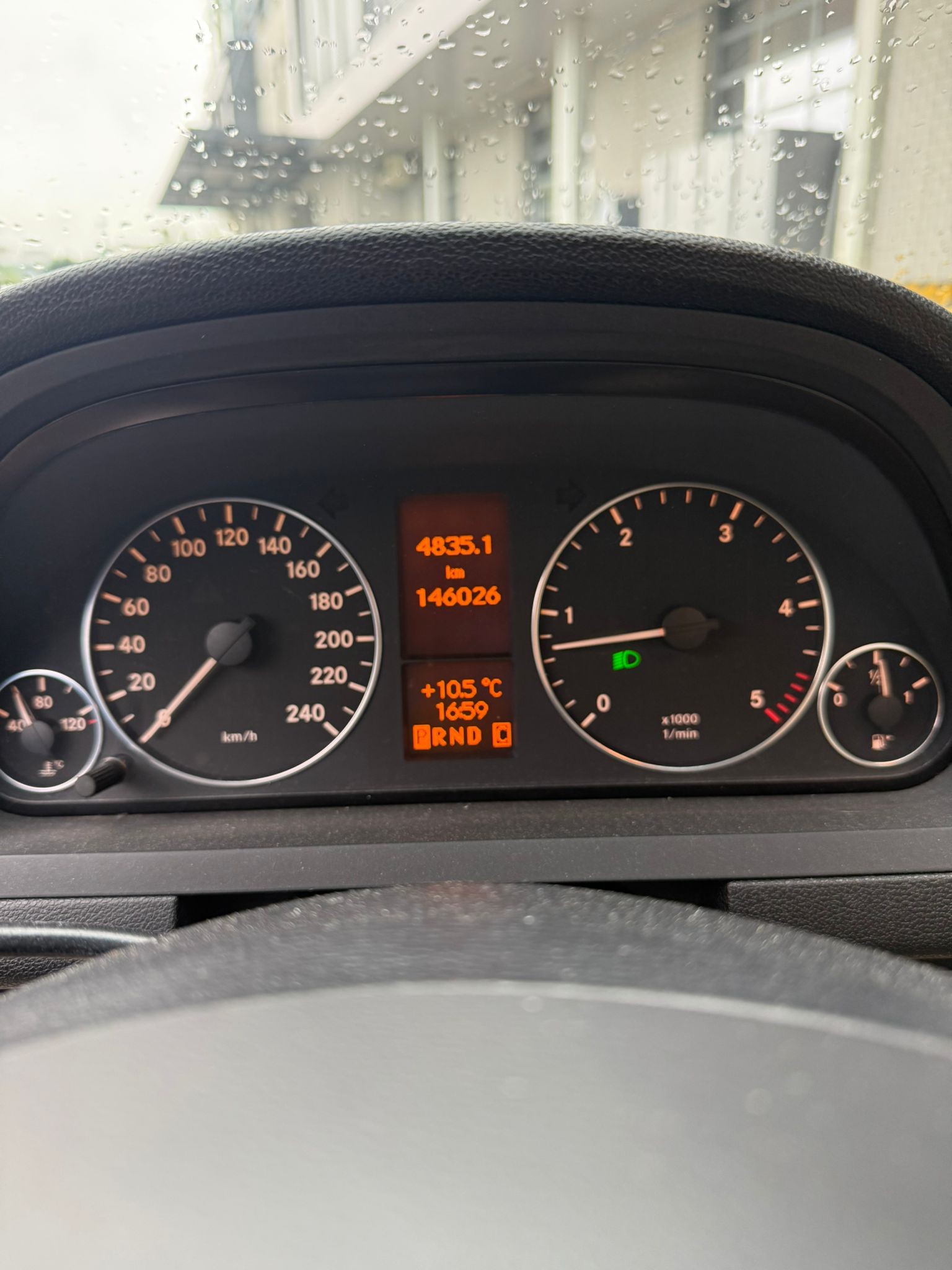 MERCEDES-BENZ A 180 CDI Elégance Edition A-image-12