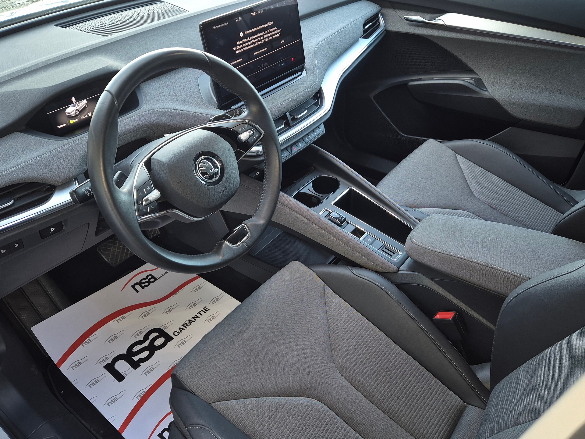 SKODA Enyaq iV 80-image-10