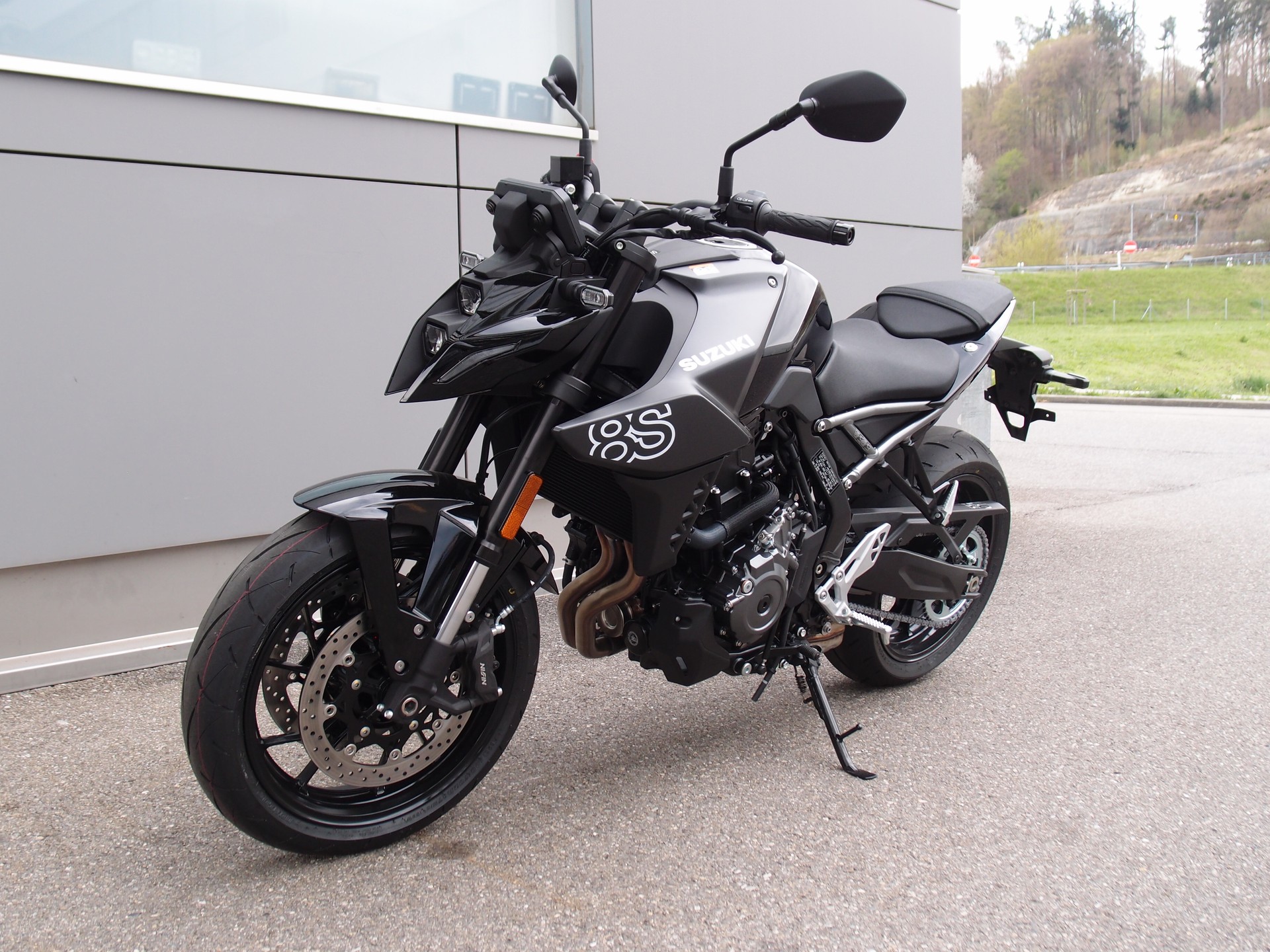SUZUKI GSX-8S-image-5