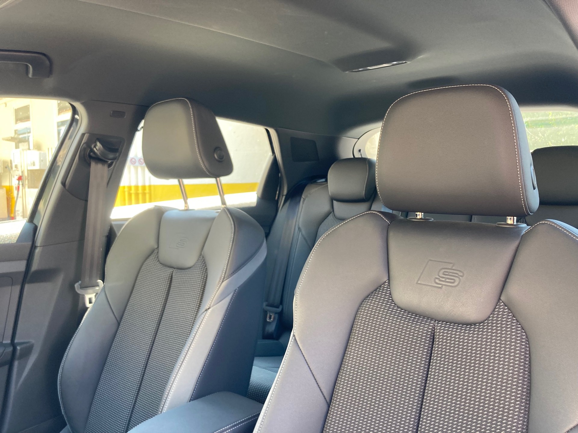 AUDI A1 30 TFSI Attraction-image-8