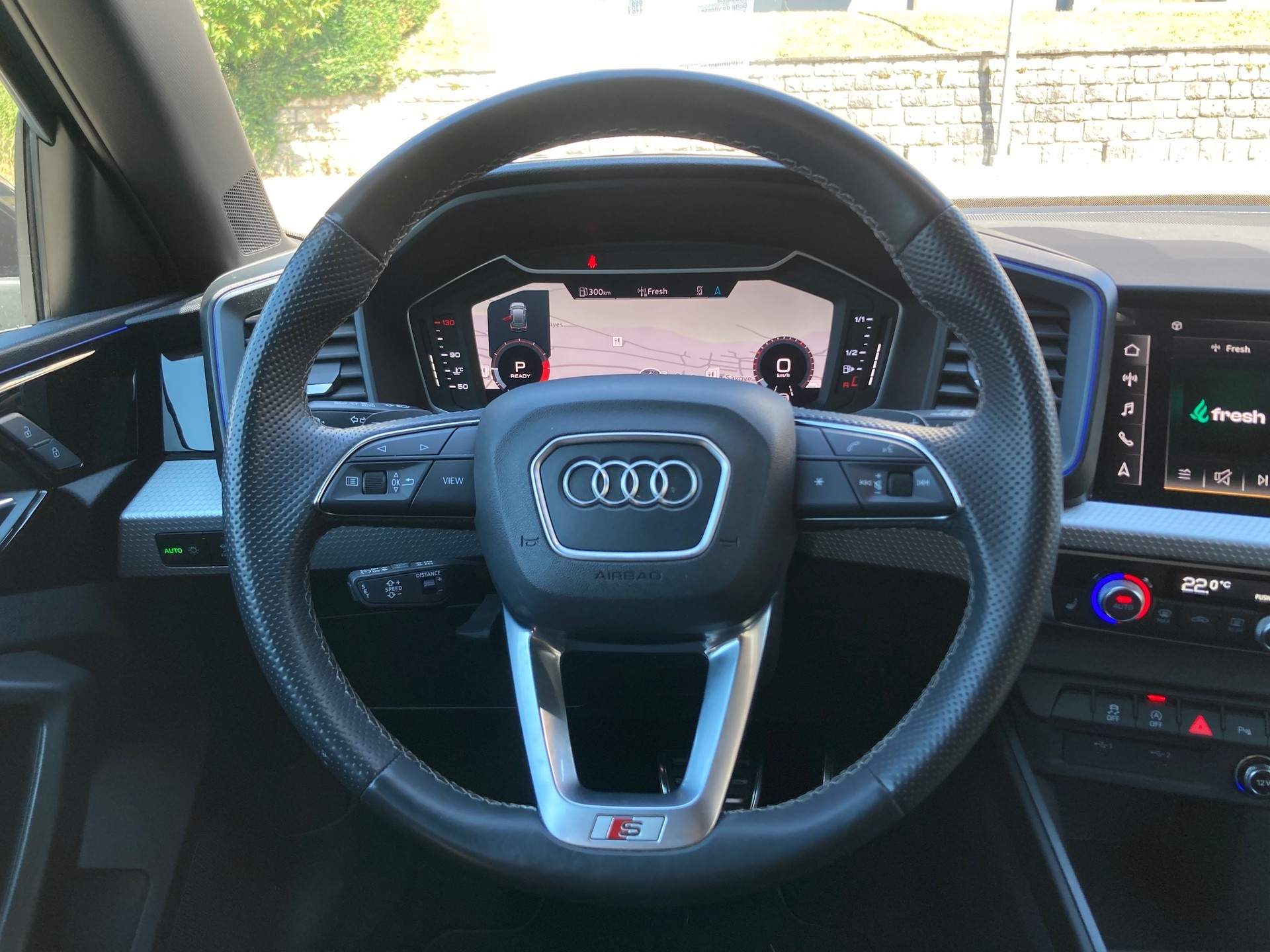 AUDI A1 30 TFSI Attraction-image-11