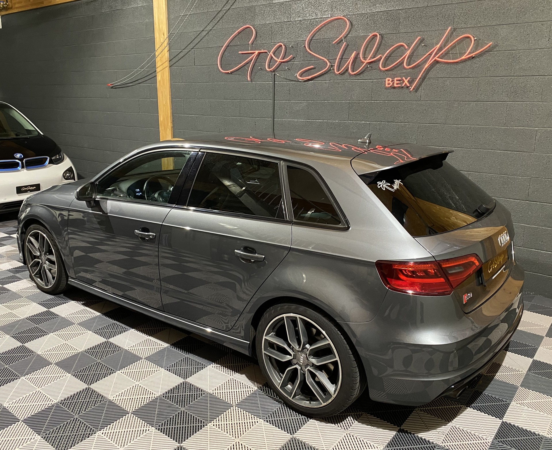AUDI S3 Sportback 2.0 TFSI quattro S-tronic-image-7