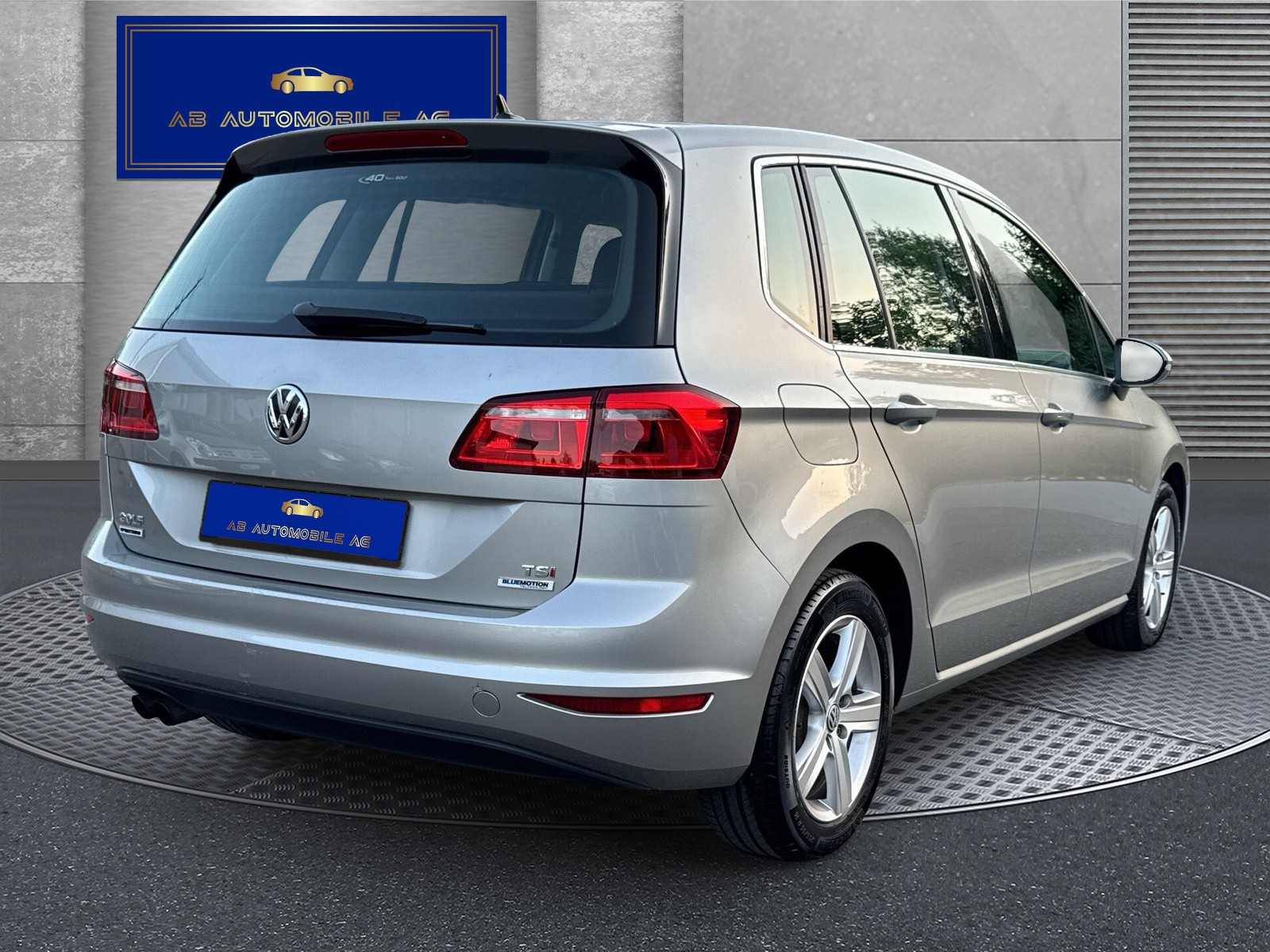 VW Golf Sportsvan 1.4 TSI Highline DSG-image-6
