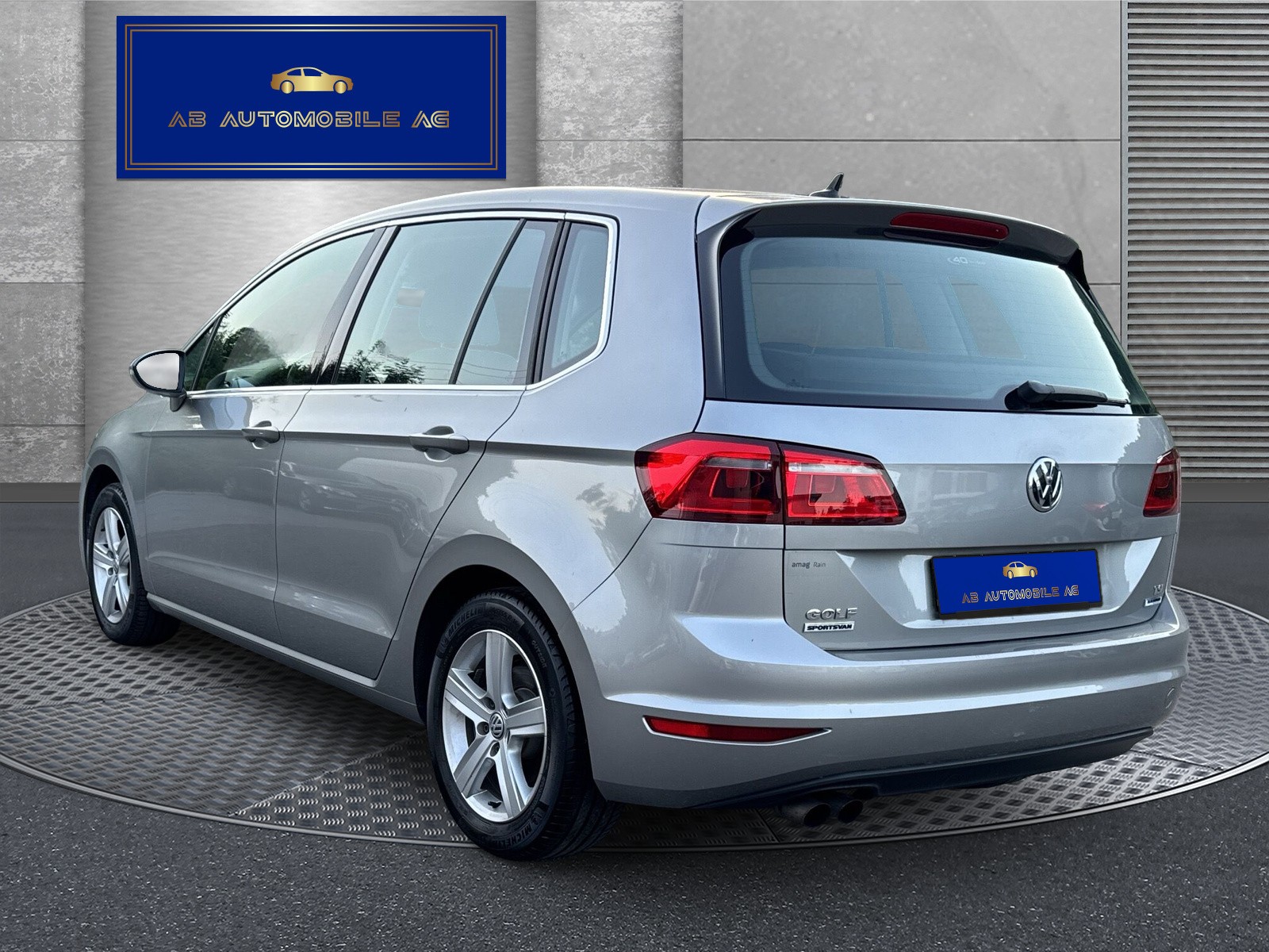 VW Golf Sportsvan 1.4 TSI Highline DSG-image-4