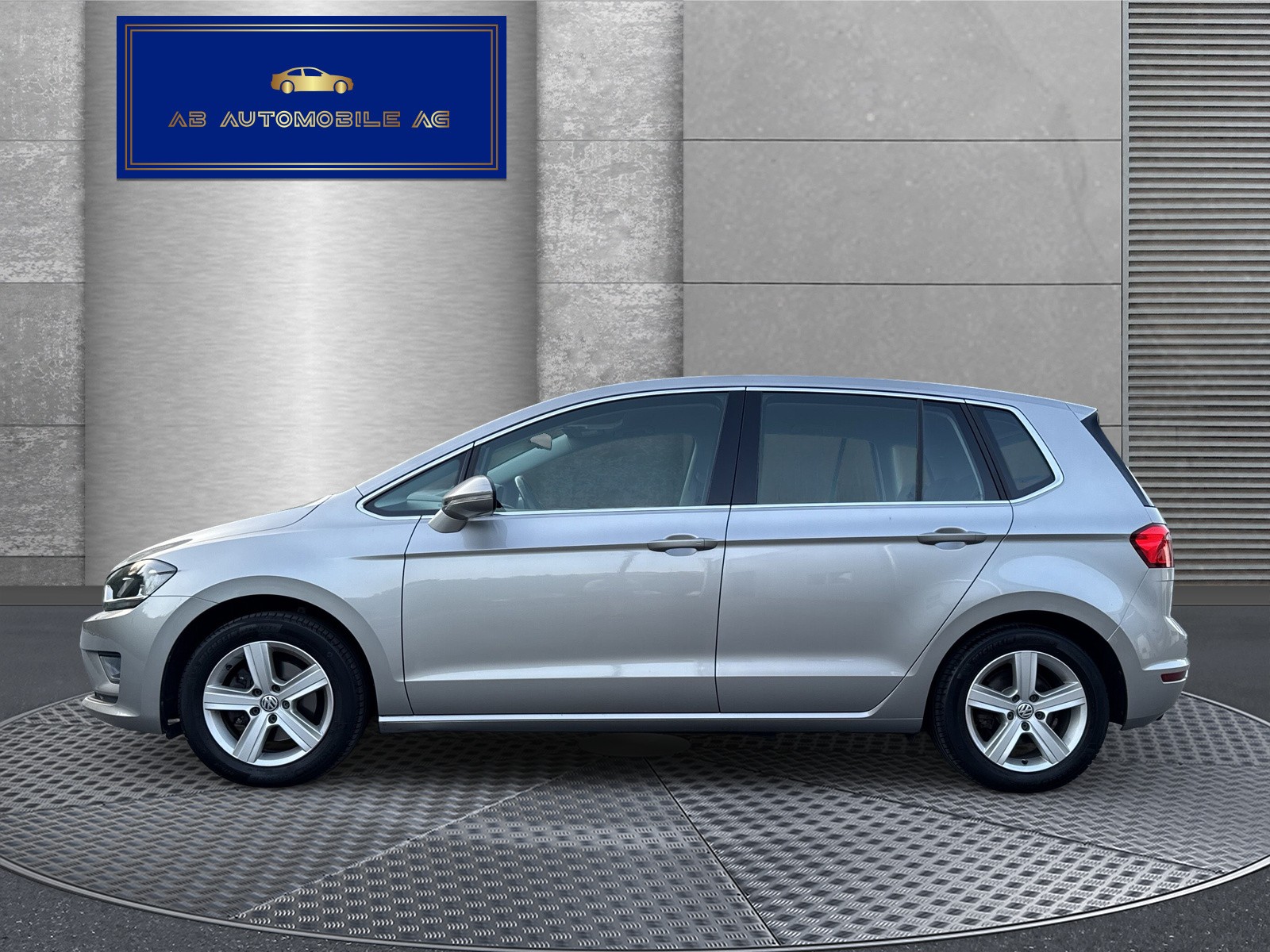 VW Golf Sportsvan 1.4 TSI Highline DSG-image-3