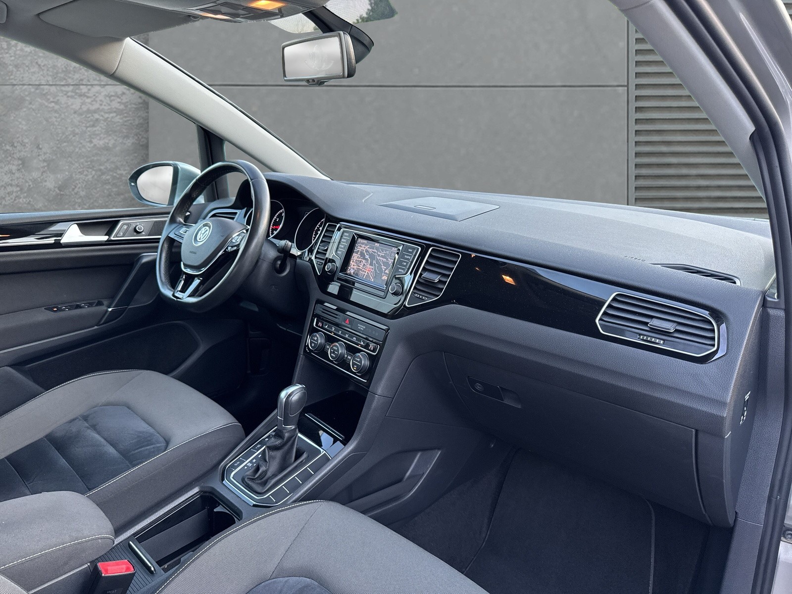 VW Golf Sportsvan 1.4 TSI Highline DSG-image-10
