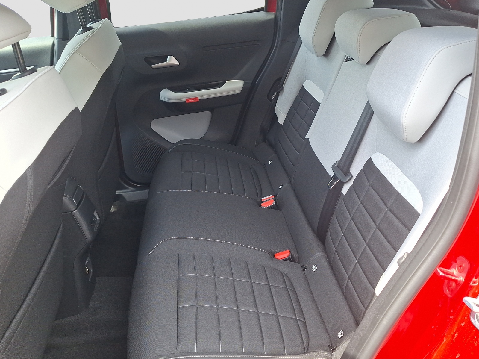 CITROEN C3 1.2 Hybrid Edition Tricolore-image-10