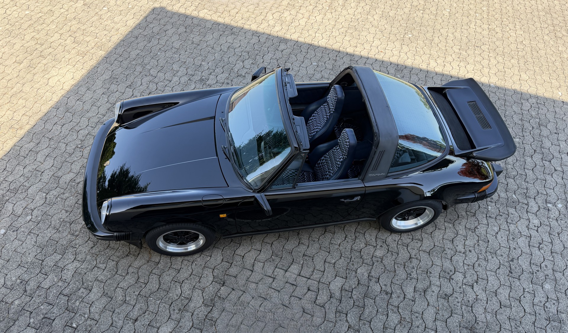 PORSCHE 911 SC Targa-image-15