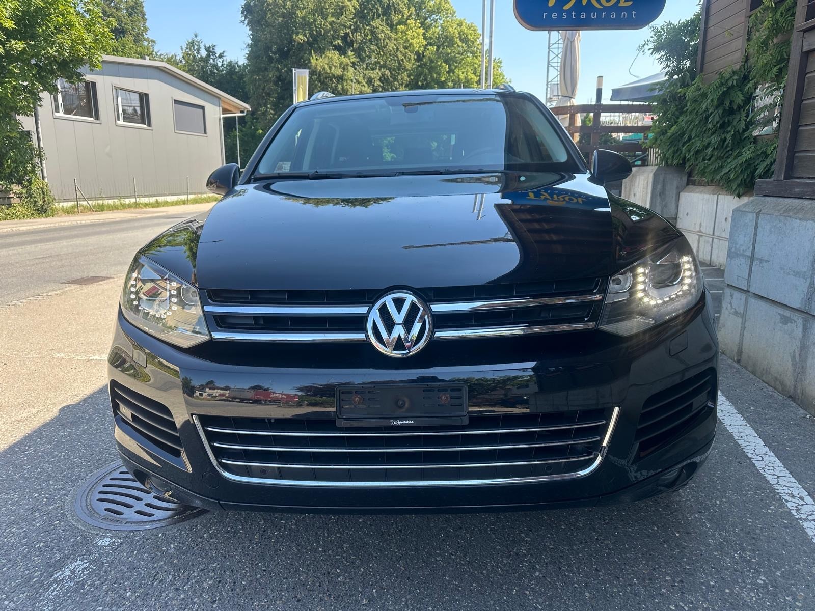 VW Touareg 3.0 TDI BlueMotion Technology Tiptronic-image-4